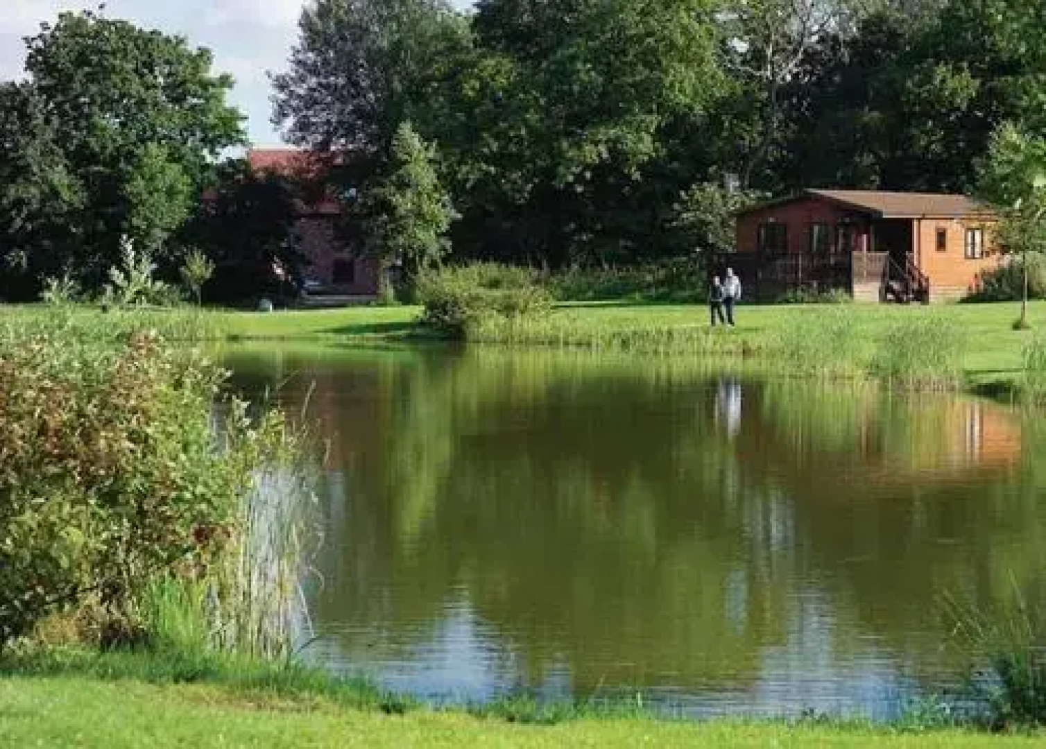 Paradise Lakeside Lodges
