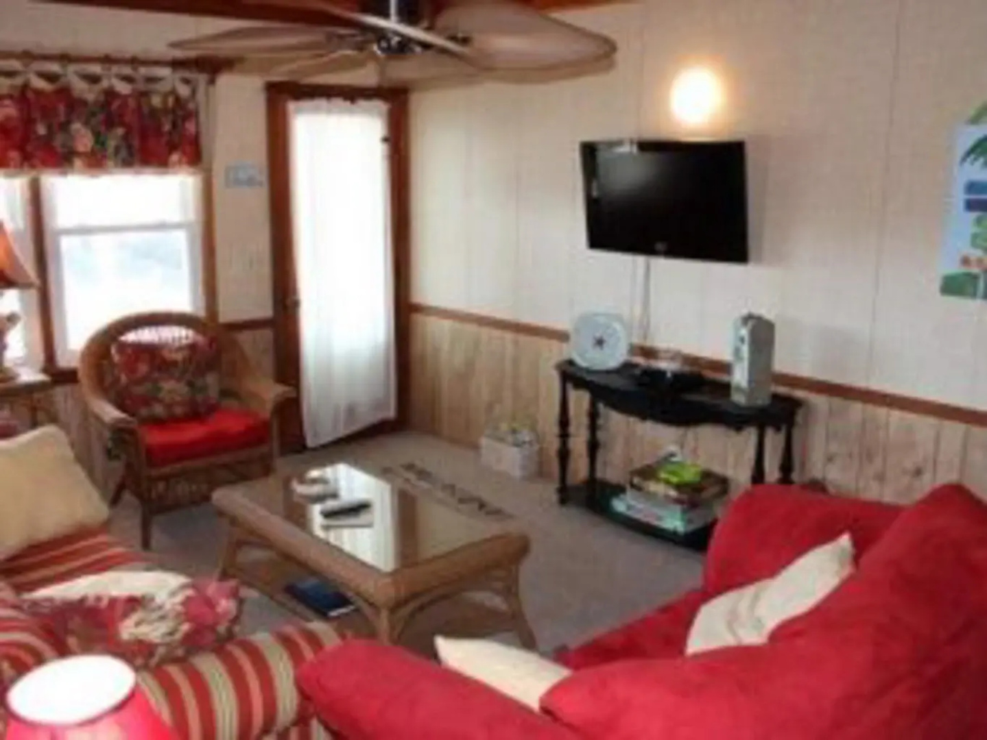 Wayne's World - 3 Br Home