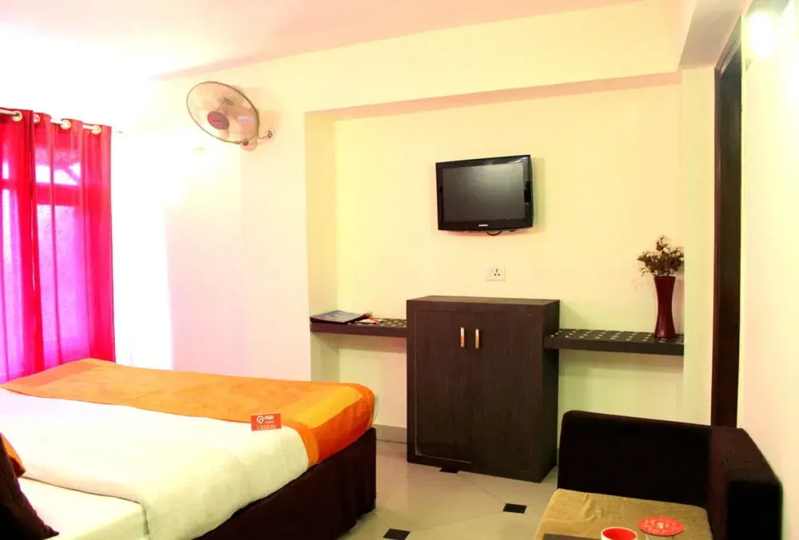 OYO 1045 Hotel Ashirward