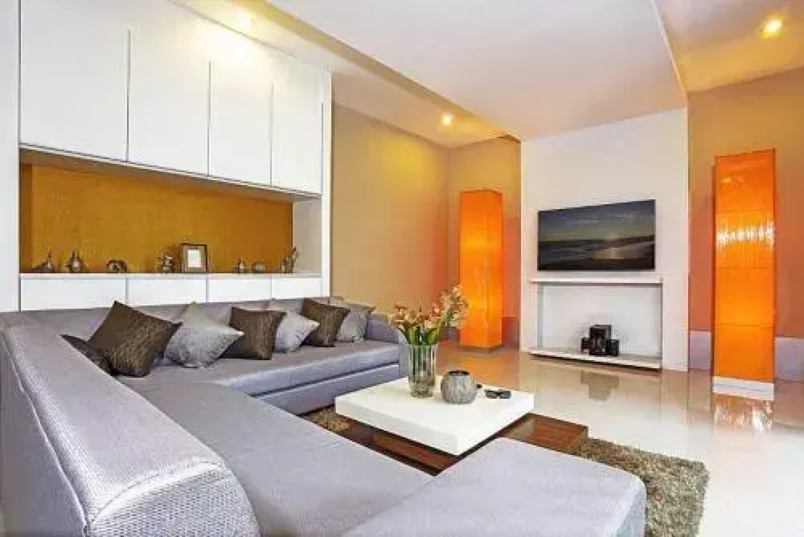 Jomtien Waree 8 - 6 Bedroom Pool Villa
