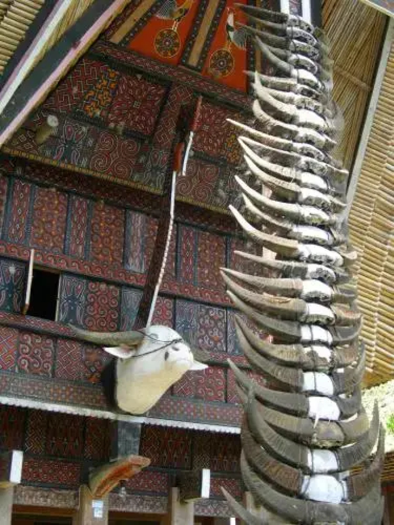 Tongkonan Layuk Lion