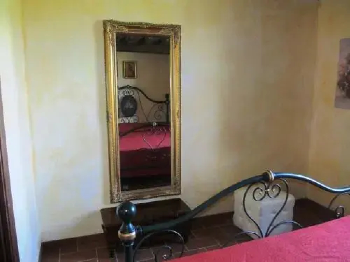 Casa Pindaro, immersa nel verde