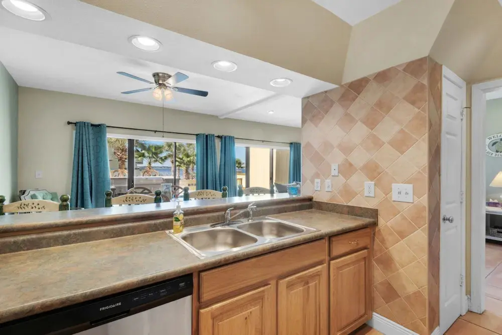 Santa Rosa Delight - 3 Br Townhouse