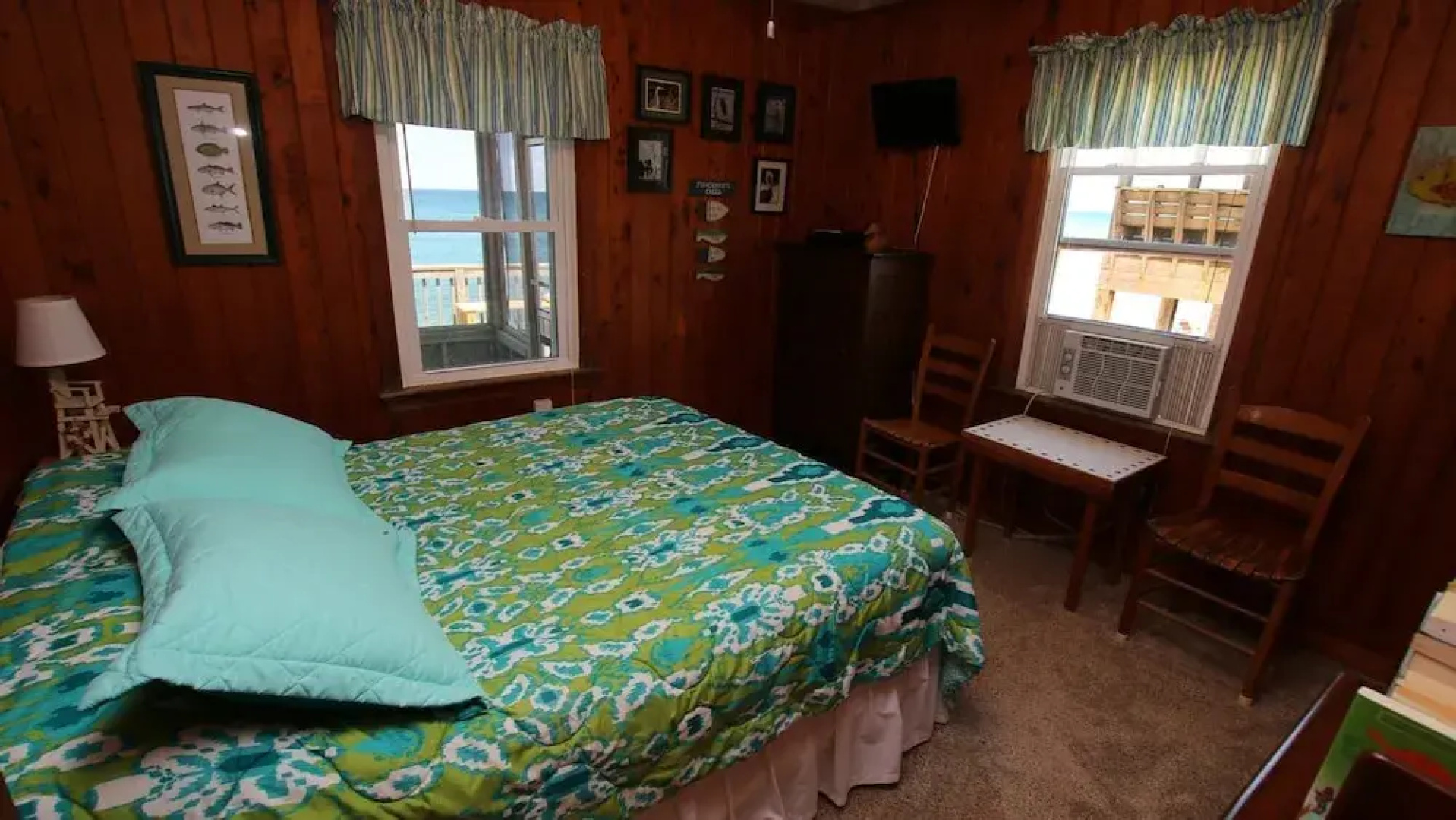 All Sandy - 2 Br home by RedAwning