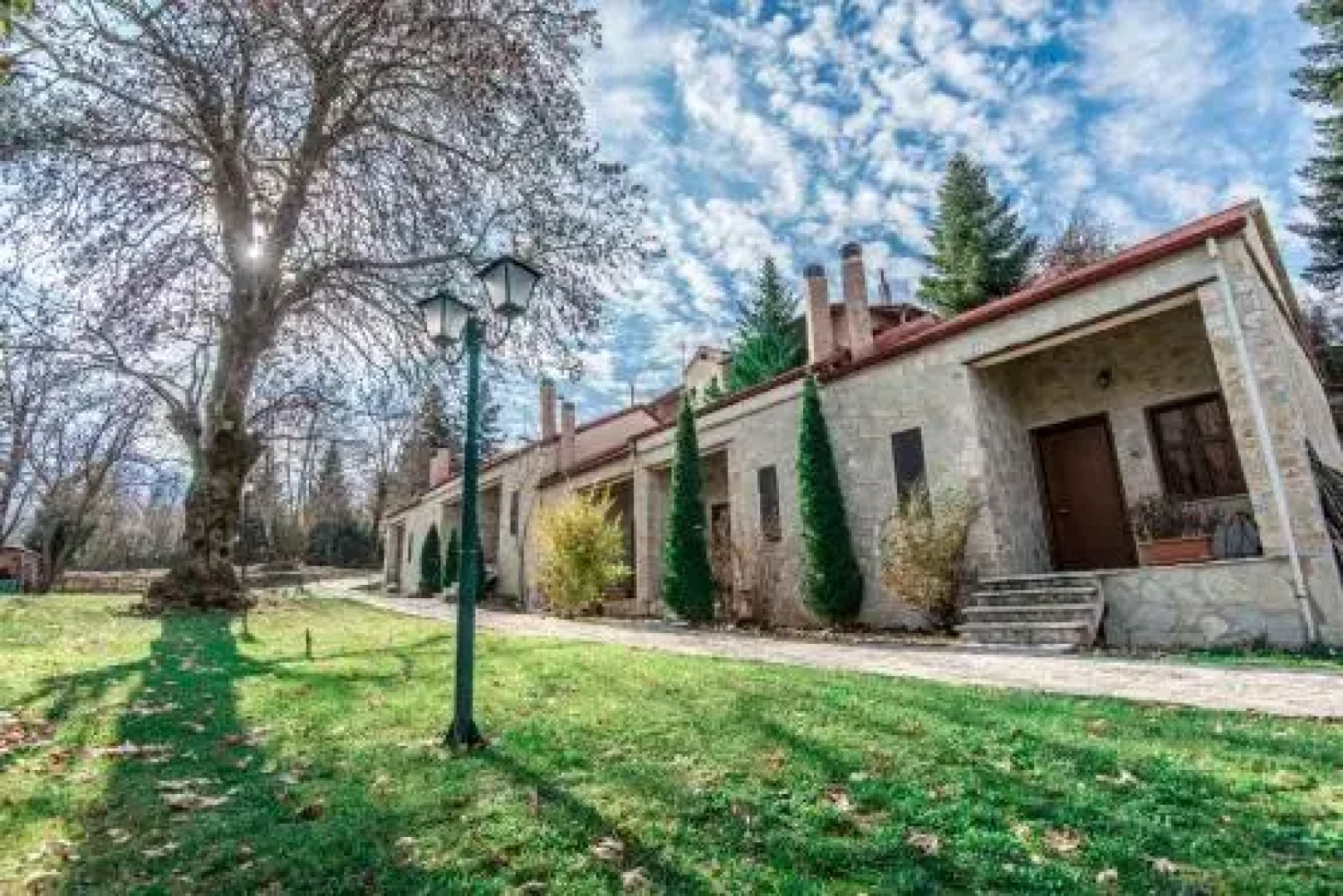 Mesostrati Guesthouse