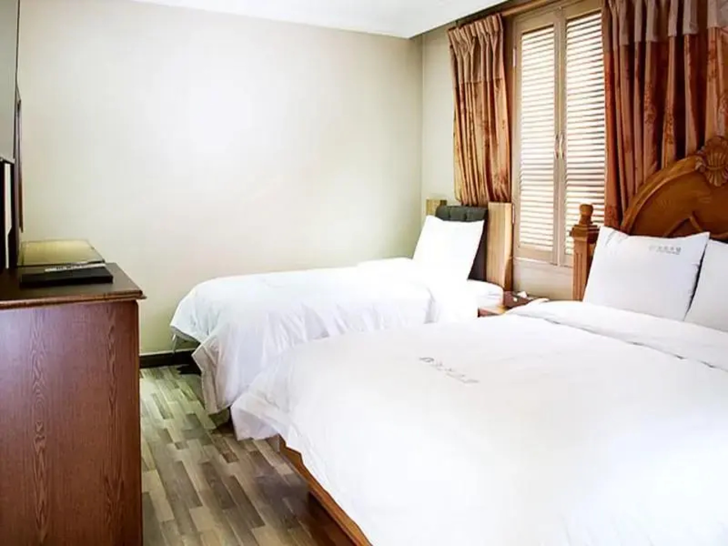 天空下酒店(Haneul Arae Hotel)
