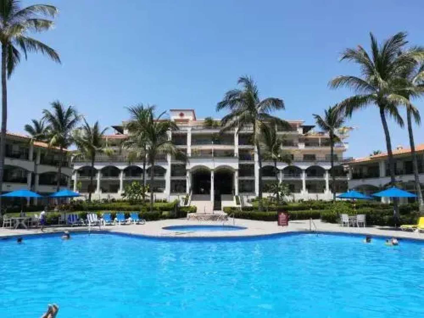 Unlimited Luxury Villas - Gran Marina Condo