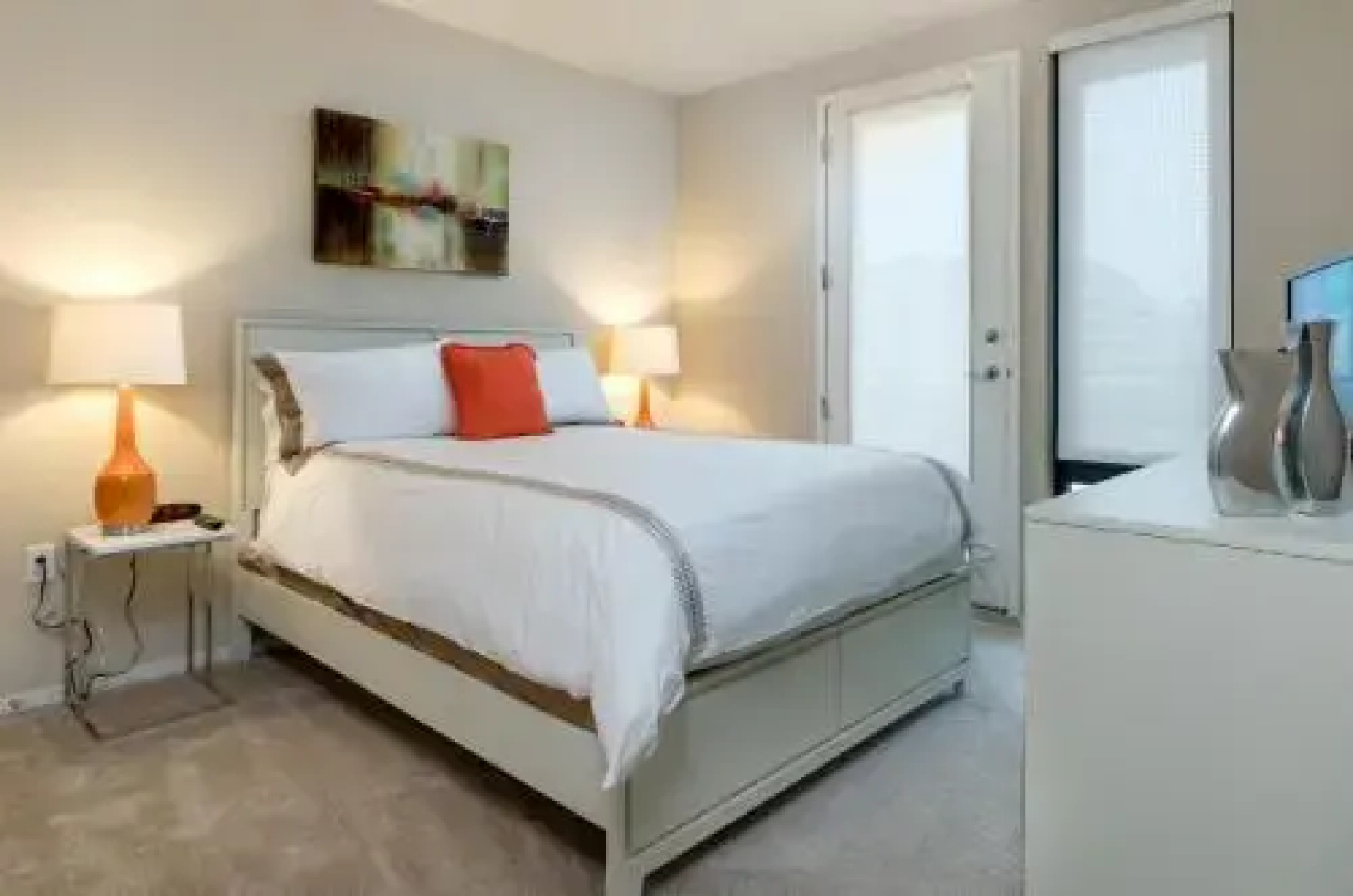 Global Luxury Suites at China Basin