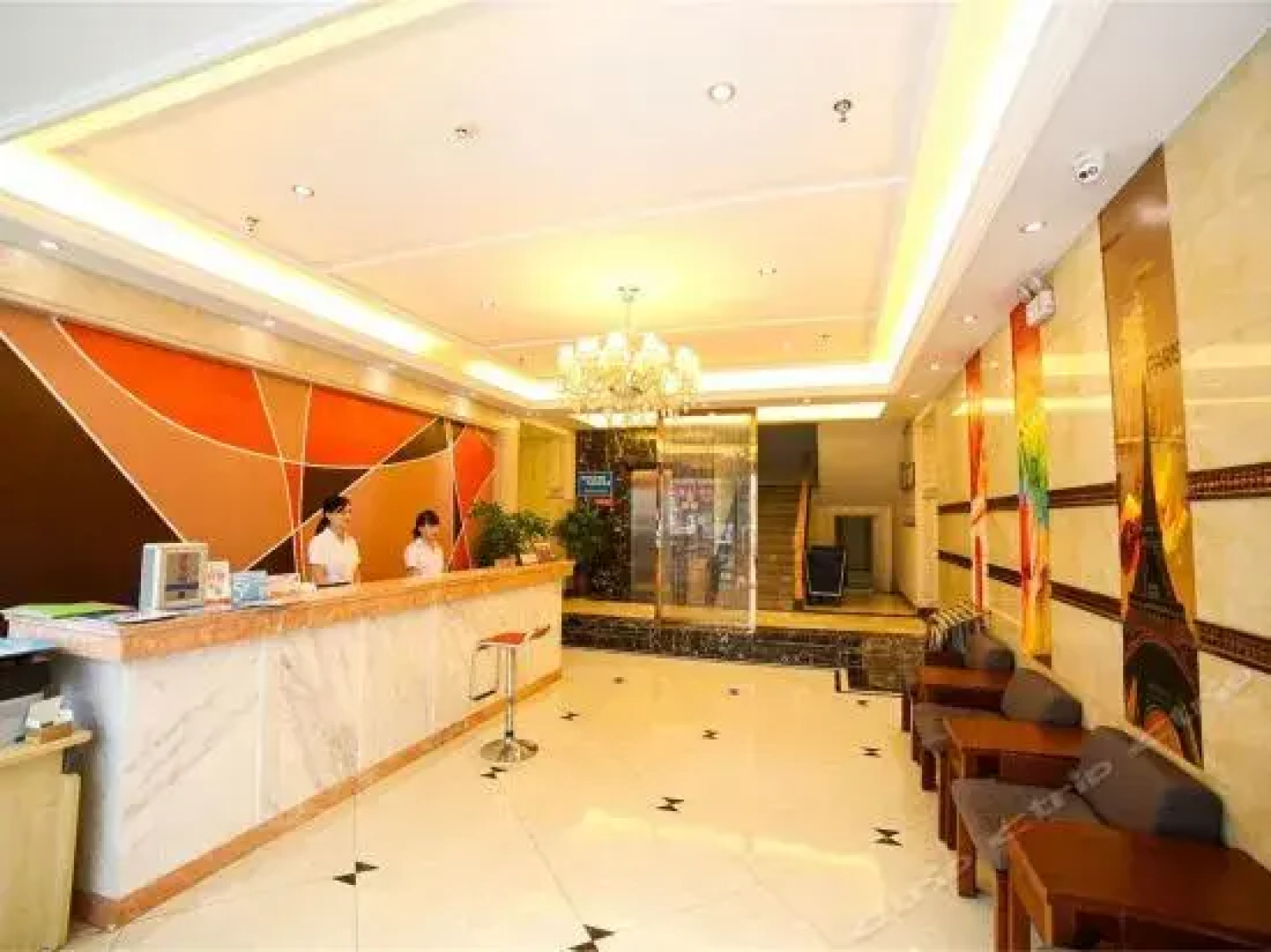 Jinhui Business Hotel CBD Yiling Square Branch