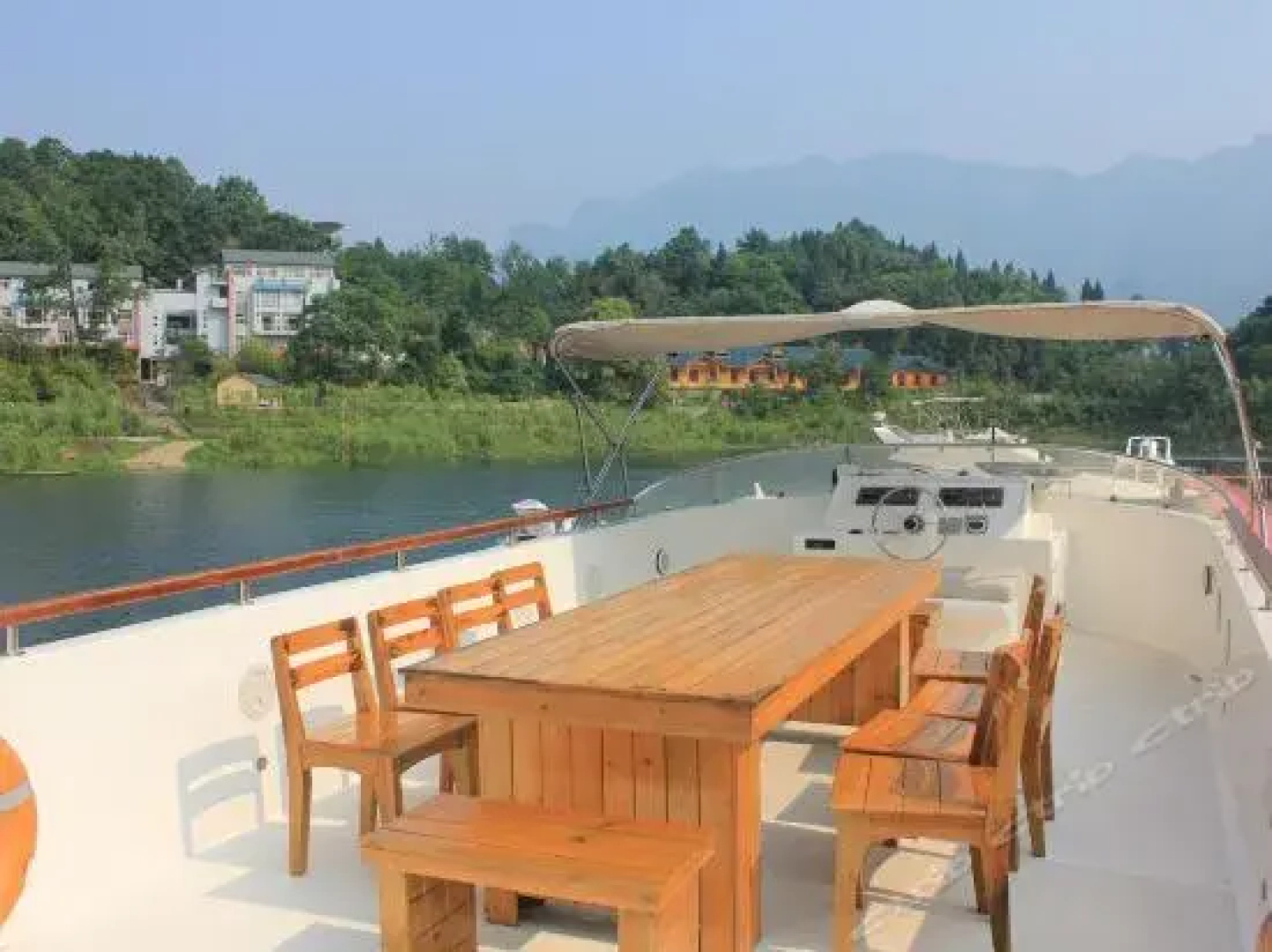 Yichang Changyang North Island Hotel
