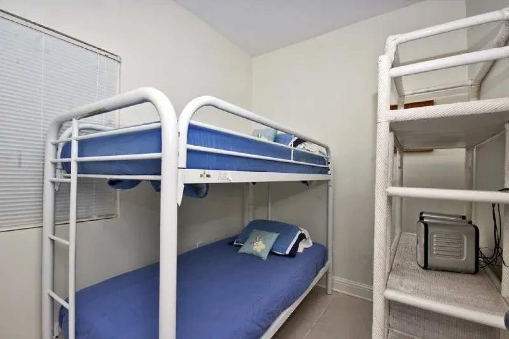 Lighthouse 409