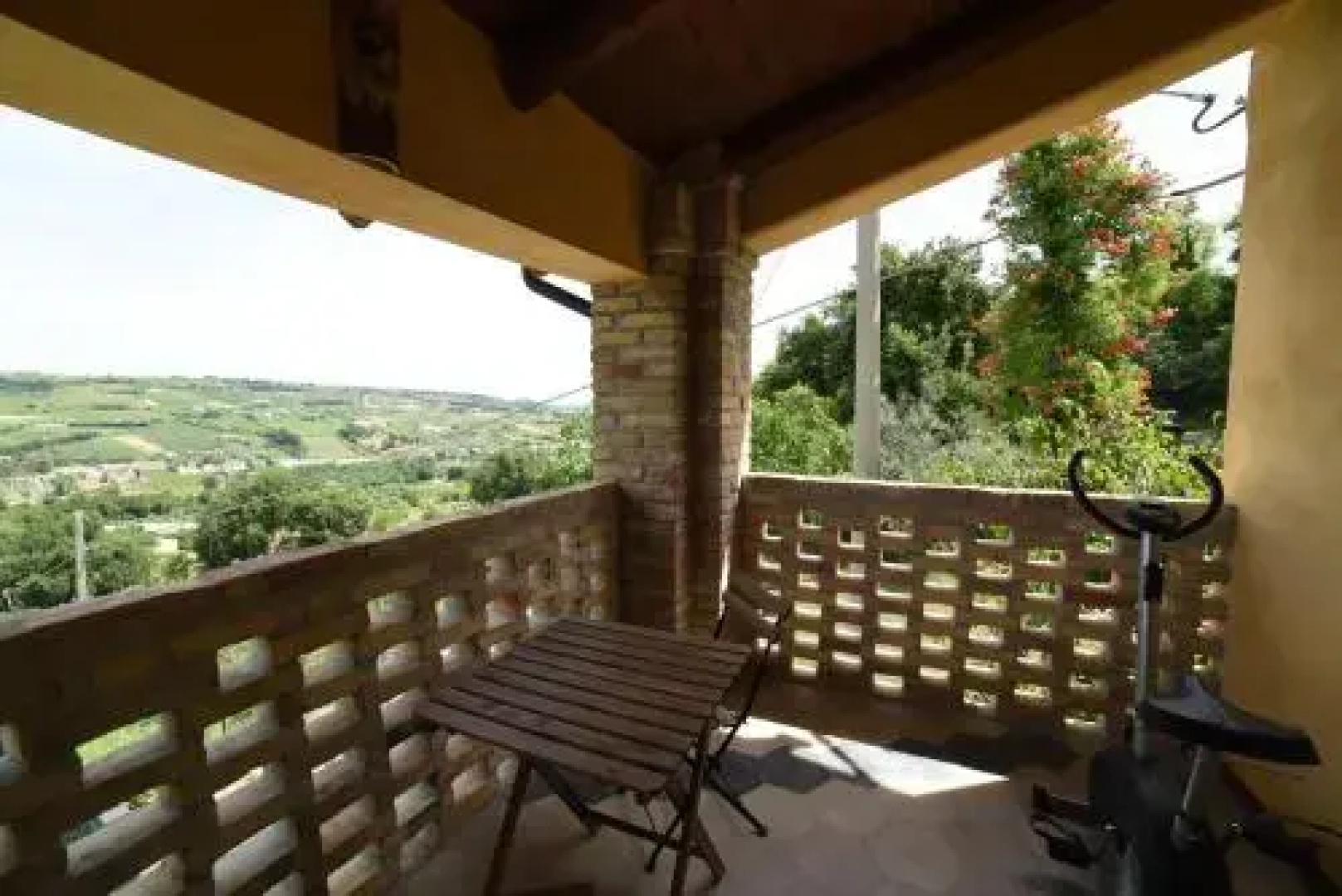 Agriturismo " La Valle degli Ulivi"