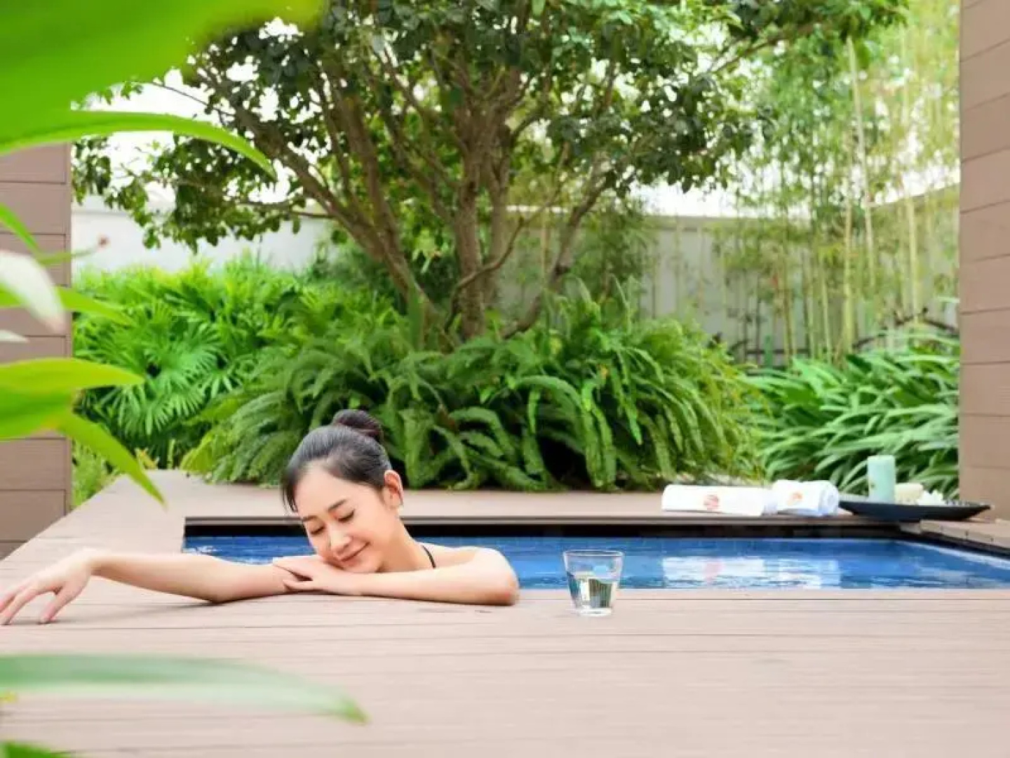 Elite Aqua Hot Spring Villa Hotel