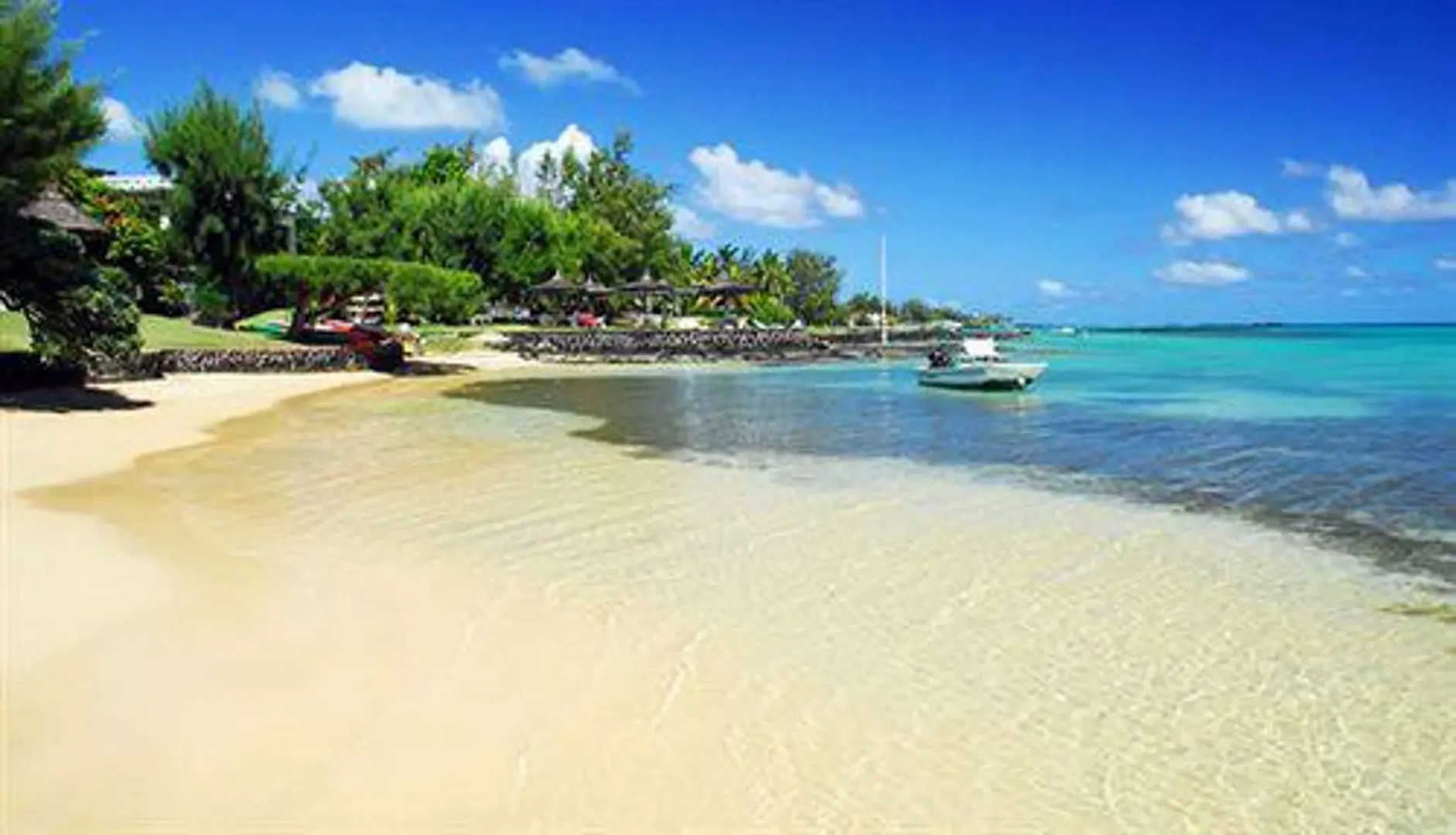 Kuxville Beach Cottages and Kiteschool
