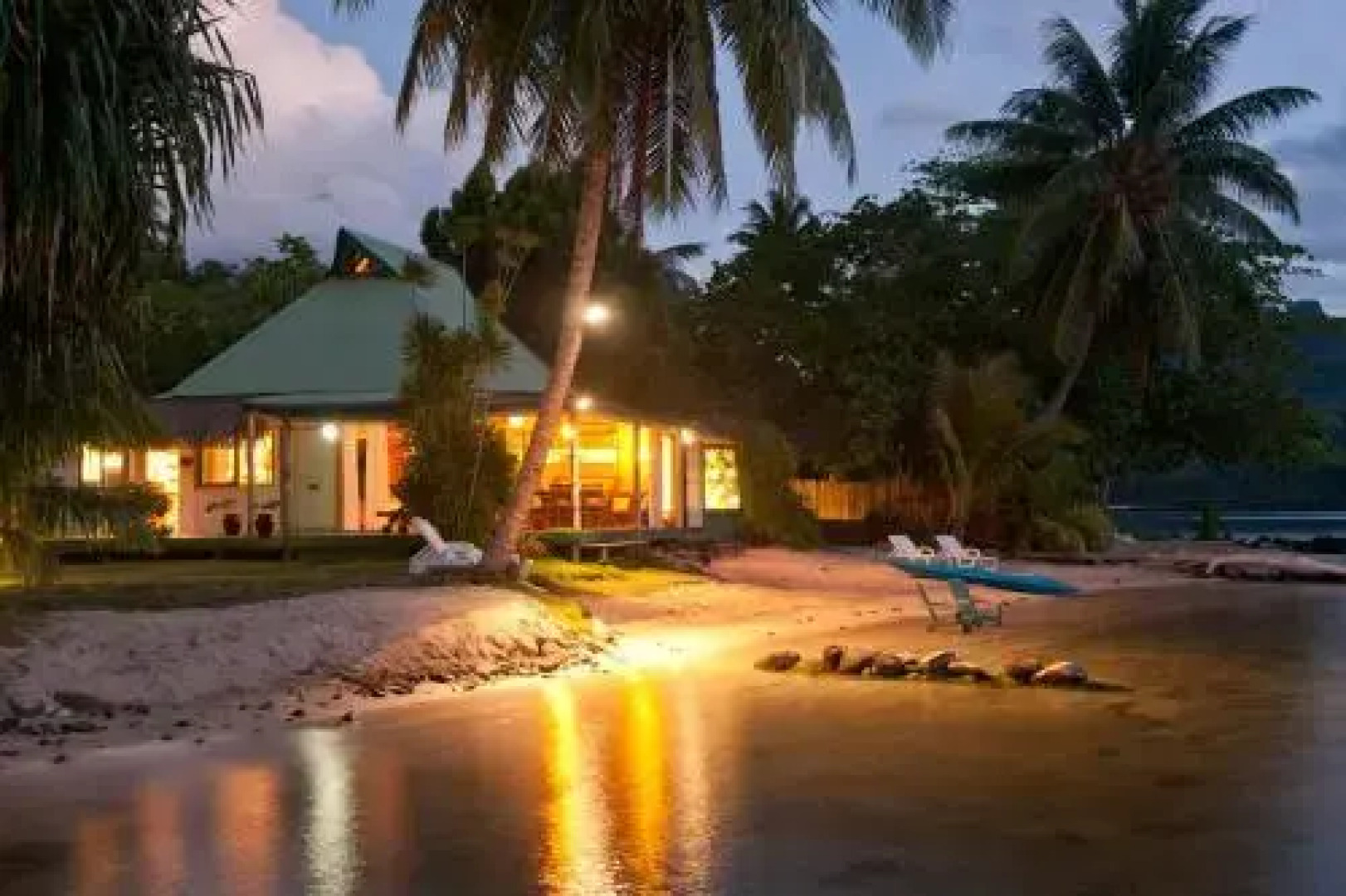 Robinson's Cove Villas - Deluxe Cook Villa