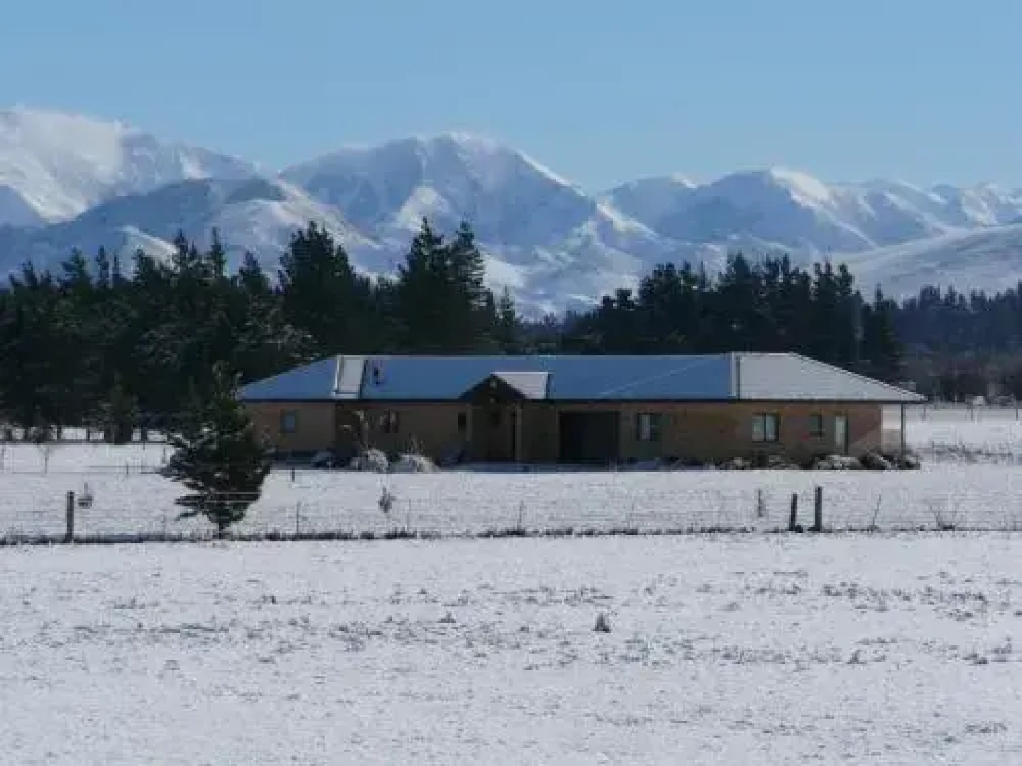 The Dutch Station Apartment