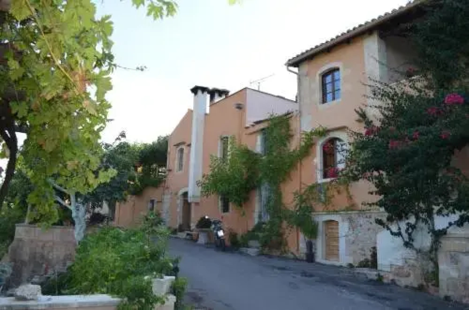 Kamares Houses