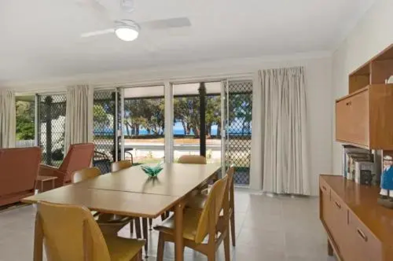 Large family waterfront home with room for a boat - Welsby Pde, Bongaree