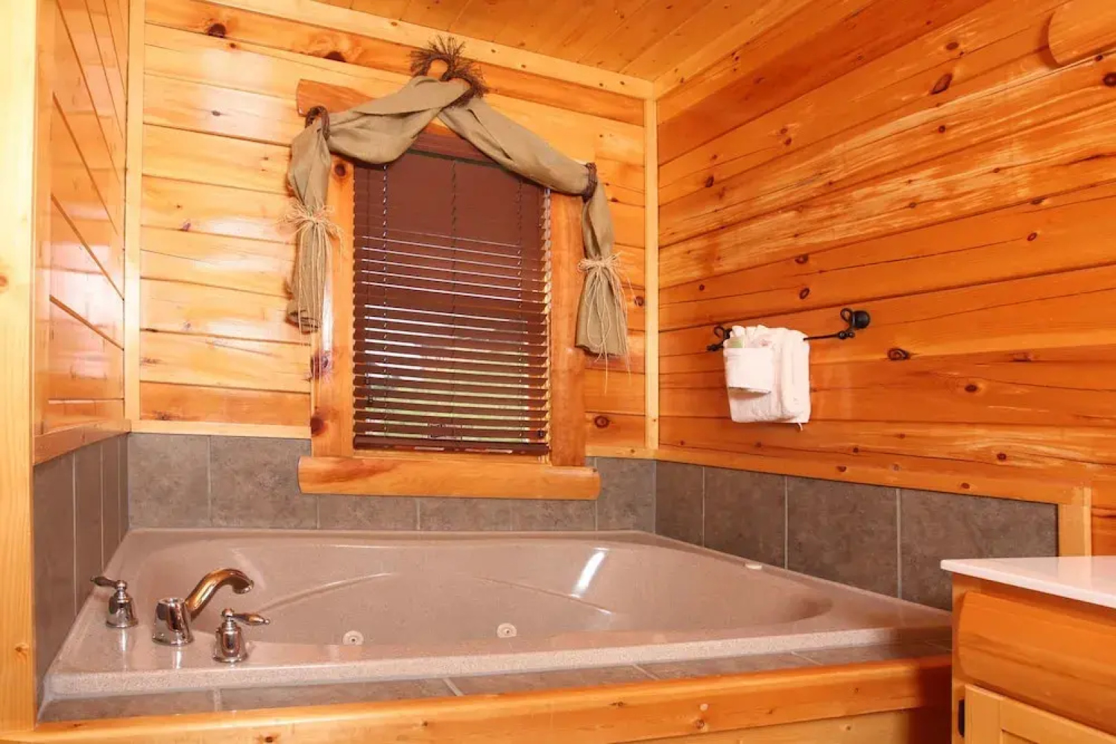 of Relaxation 9 Br cabin by RedAwning