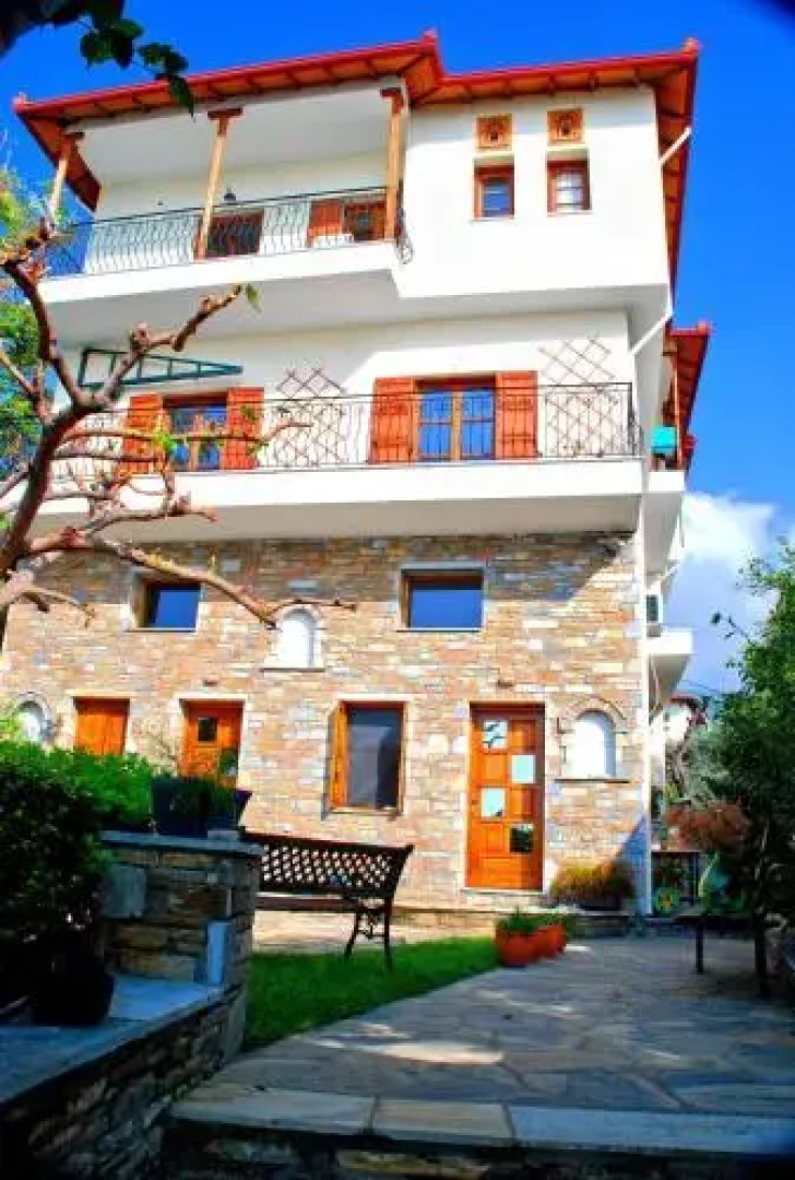 Studios Efi
