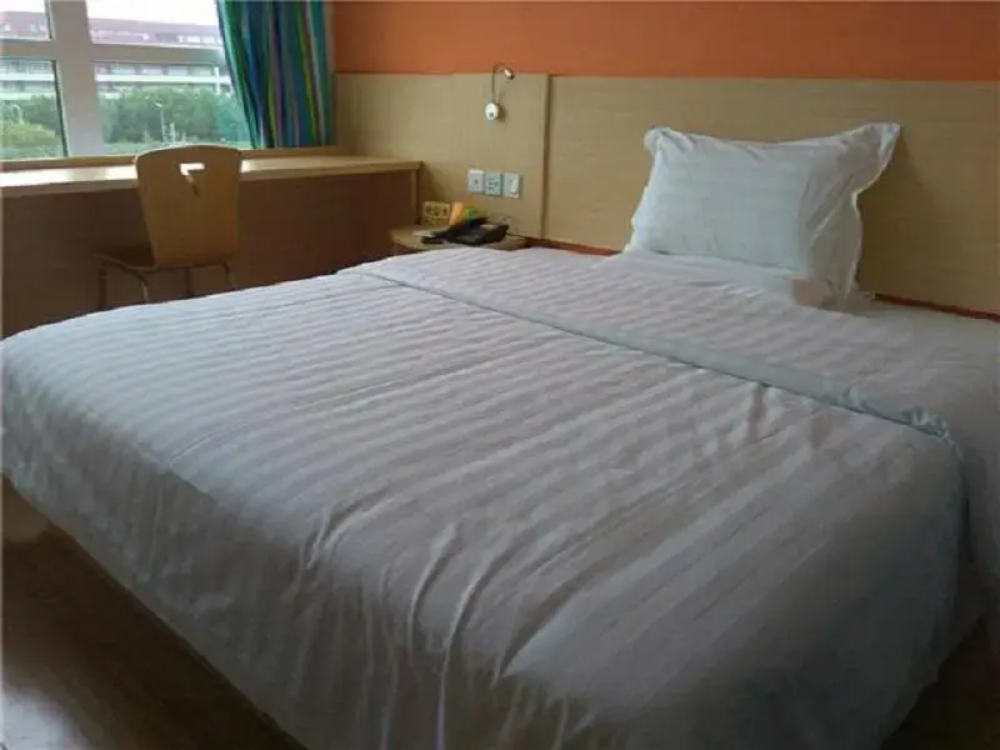 7 Days Inn Zhangjiakou South Station Jian Gong College Branch