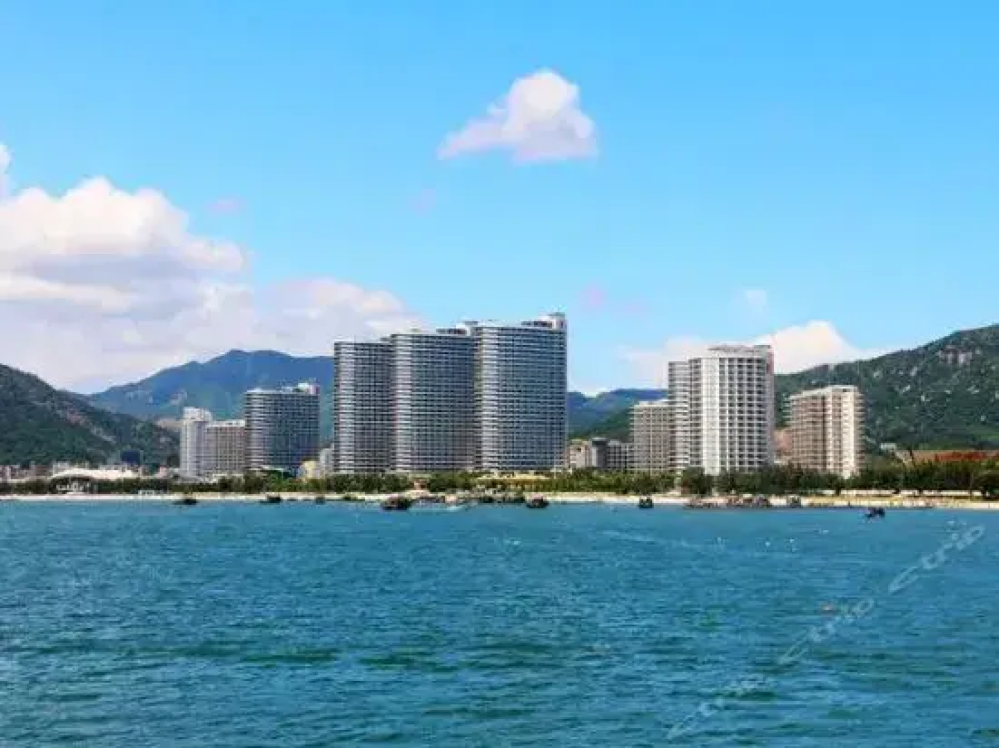 Fenghuang Shanshui Sea Park Seaview Holiday Hotel