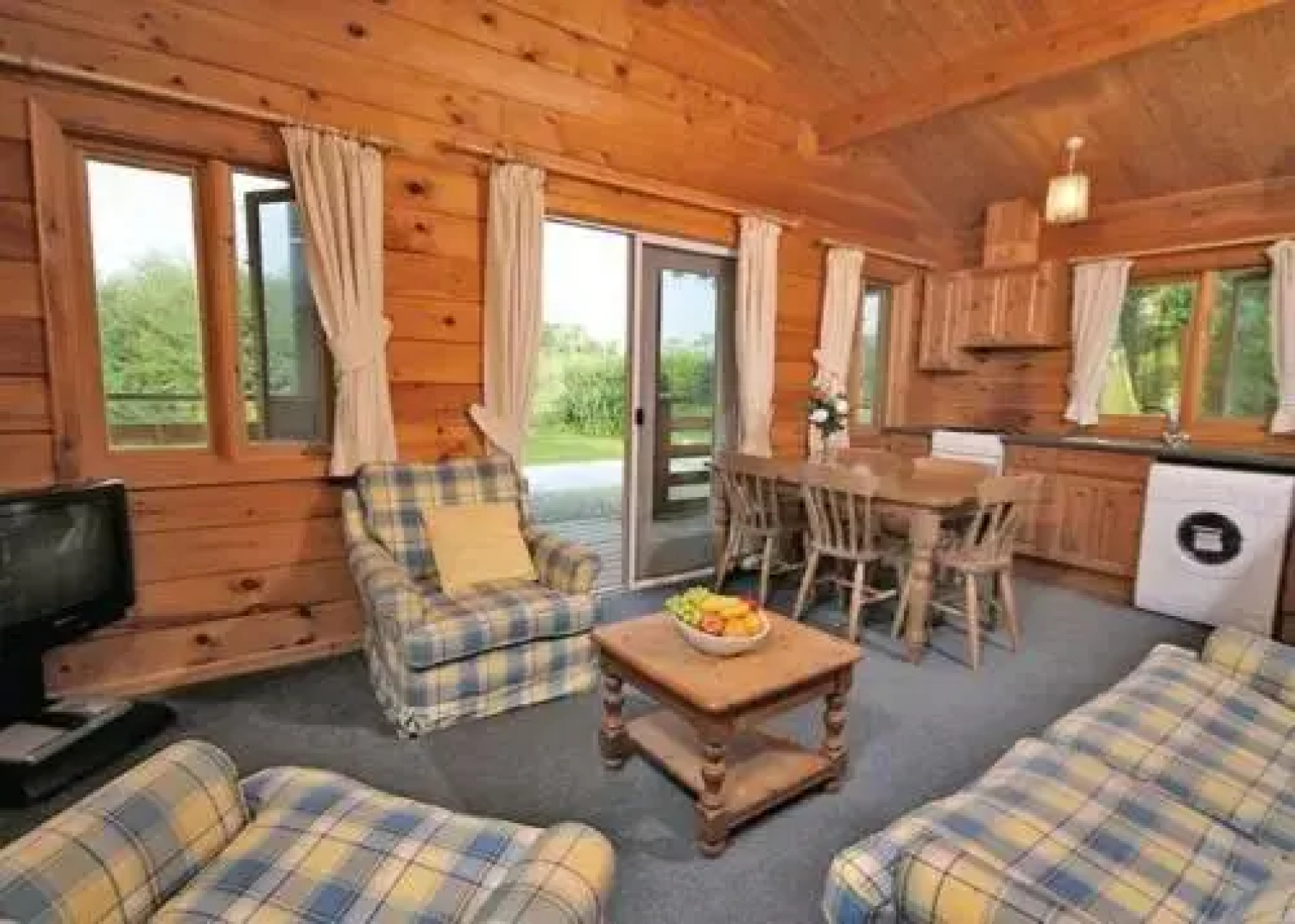 Bron Eifion Lodges