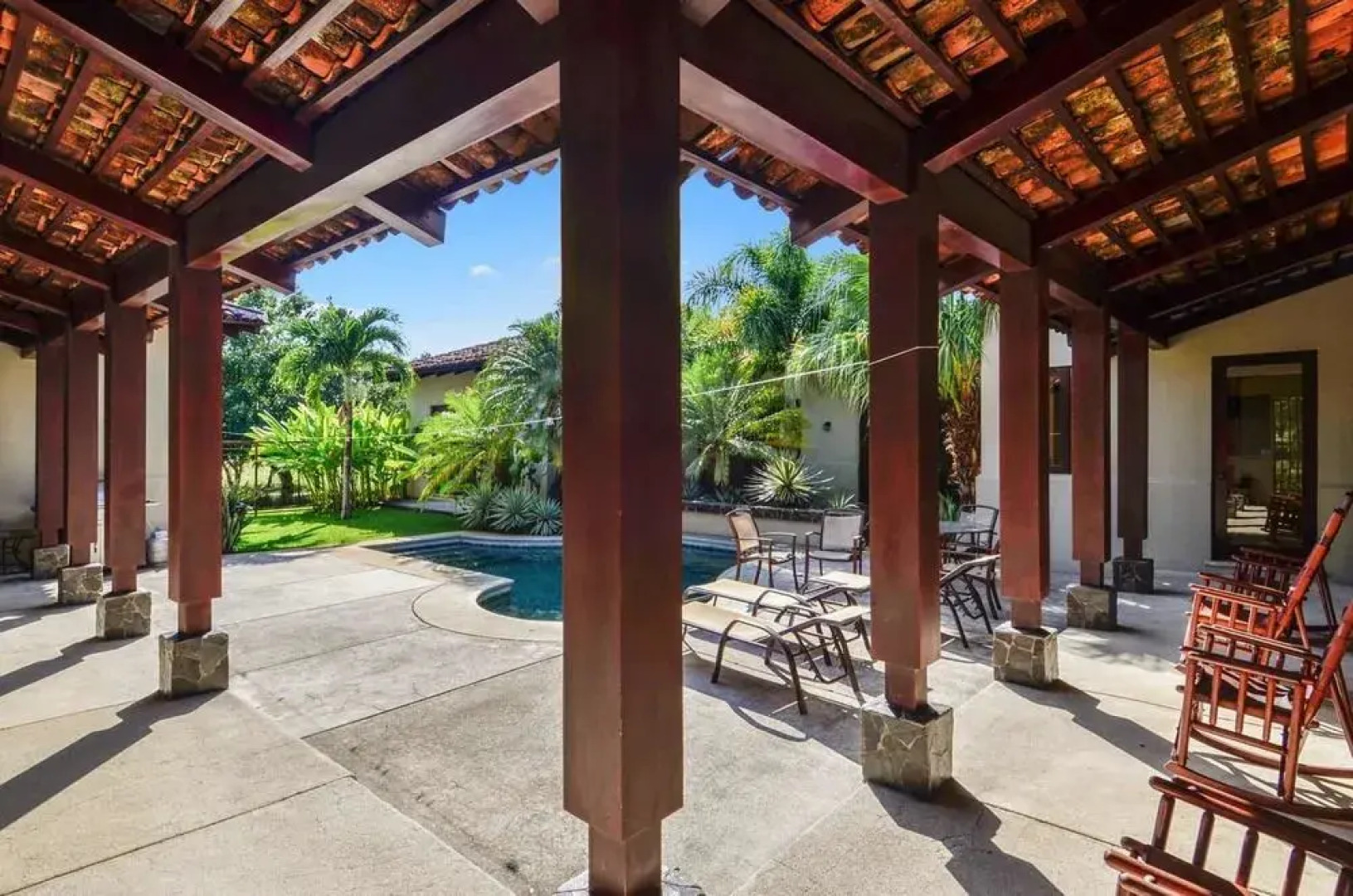 Casa Oasis Close to Beach Golf, Surf and More by RedAwning