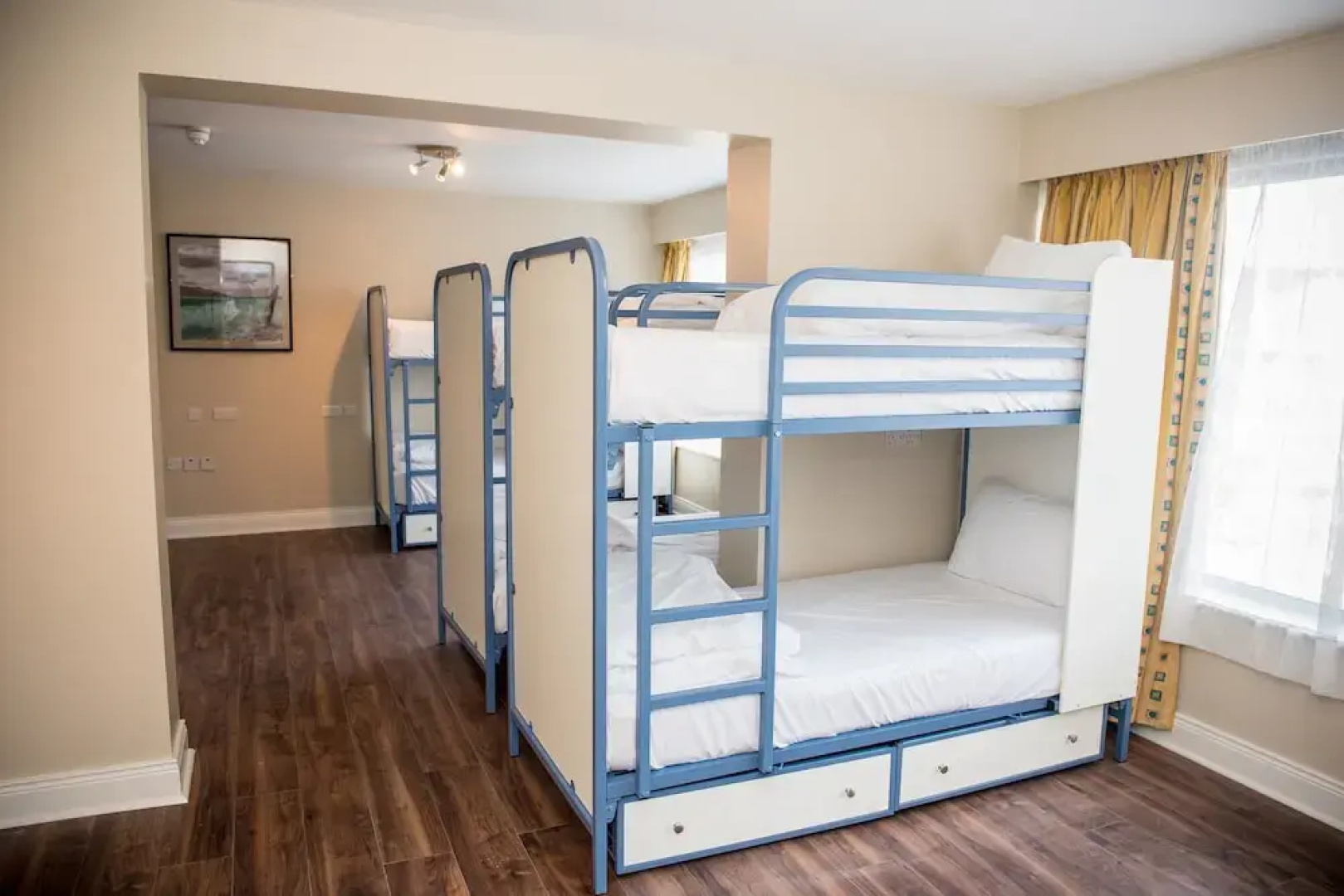 3 Lakes Hostel