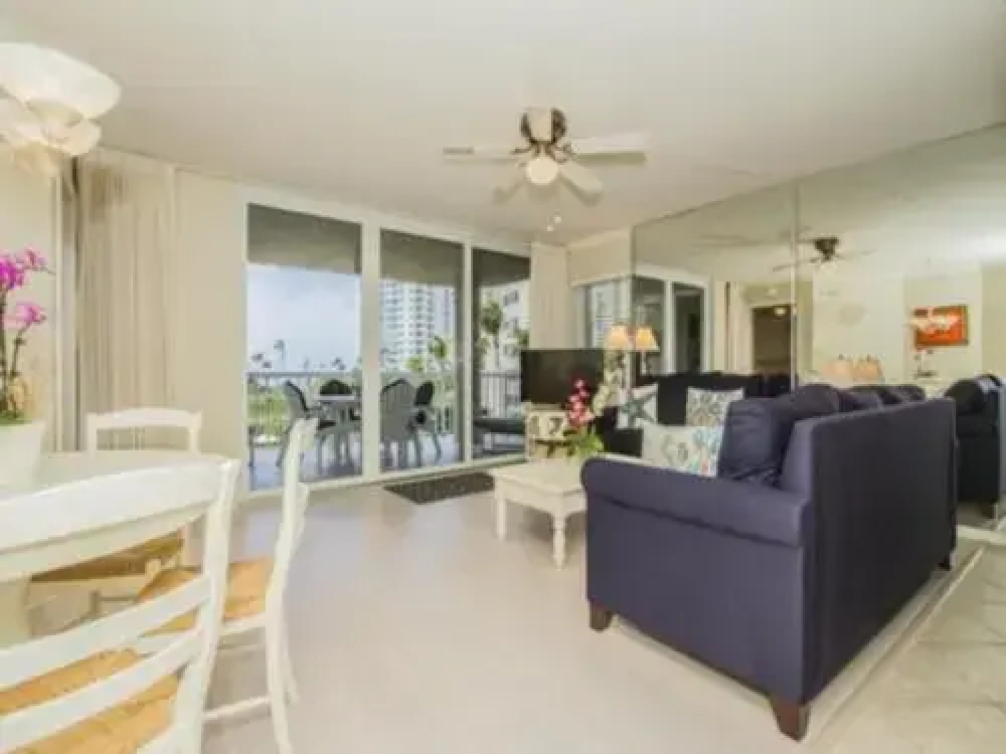 Deluxe Seaside Condo with Gorgeous View and Olympic-Size Pool by RedAwning