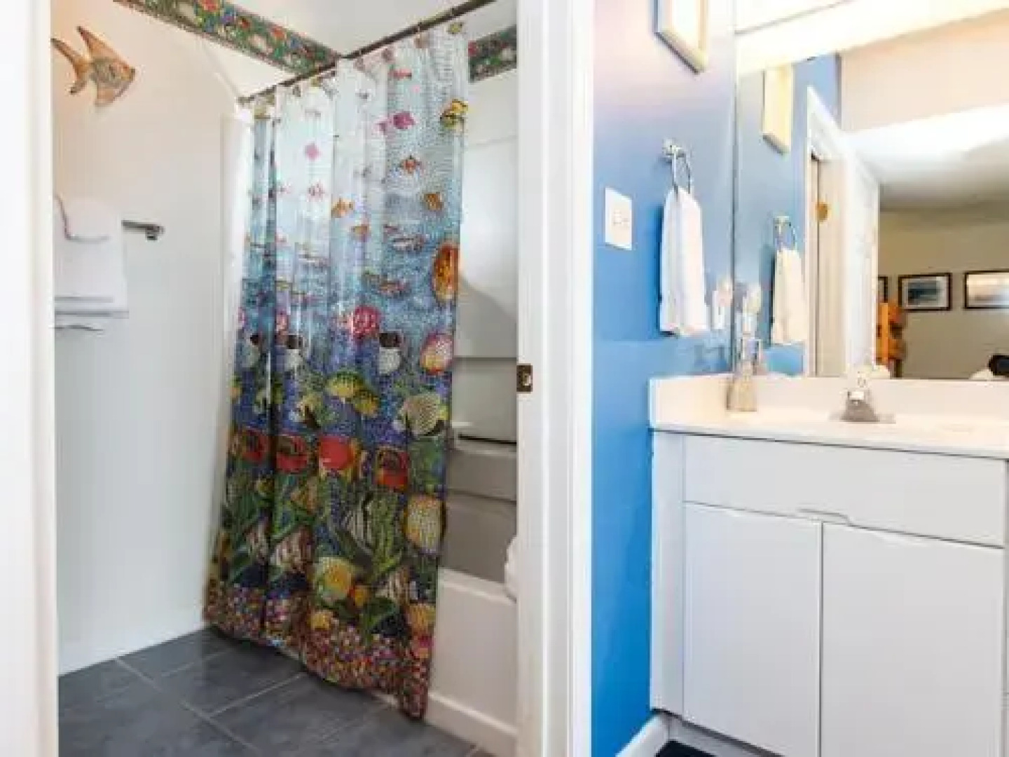 Emerald Towers West 1003 by RedAwning