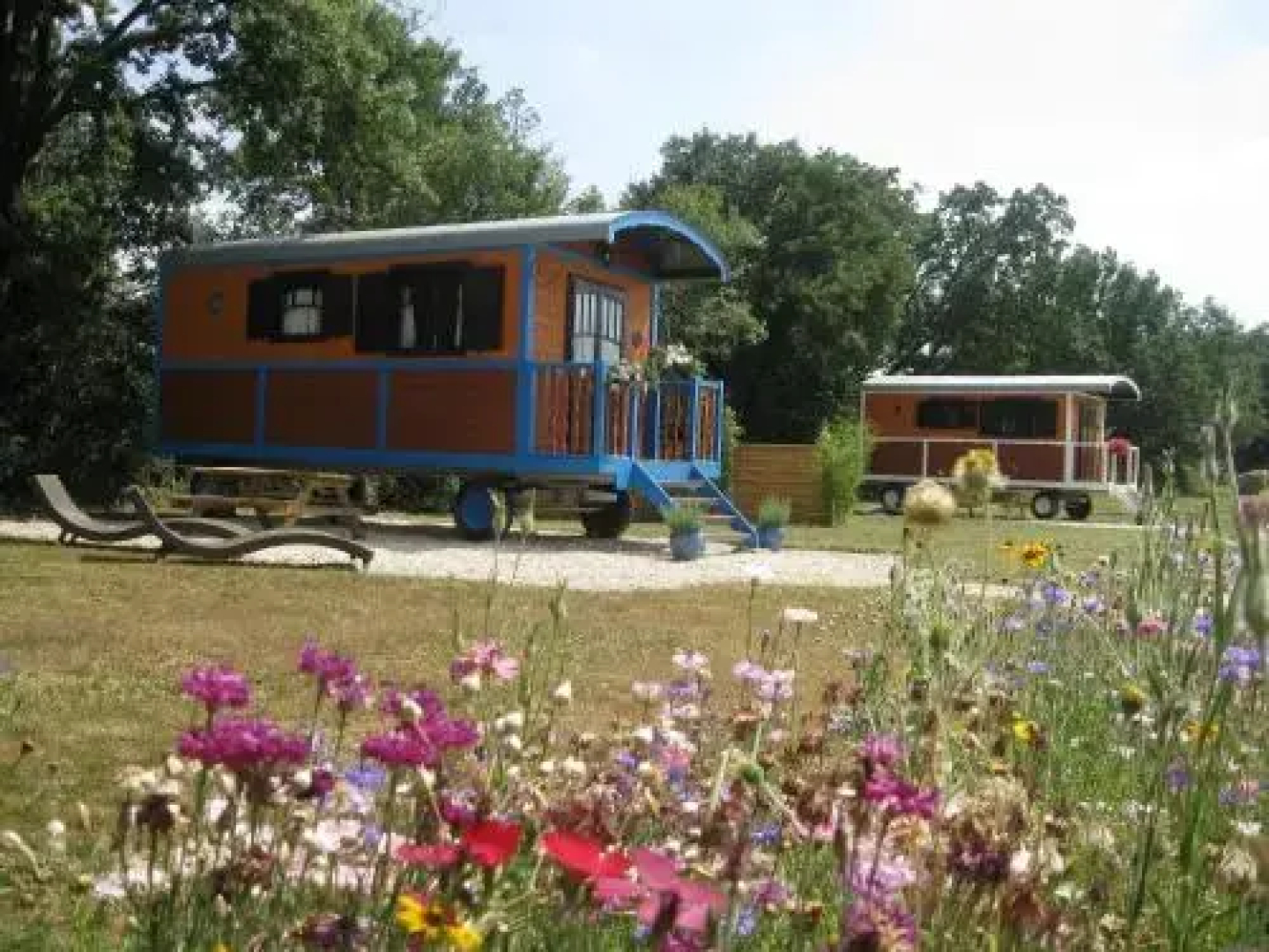 Les Roulottes dEncazeaux