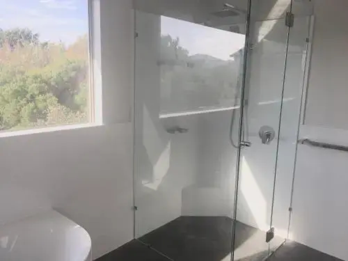 Middleton Beachhouse - Coast on Newell Views - Pet-Friendly