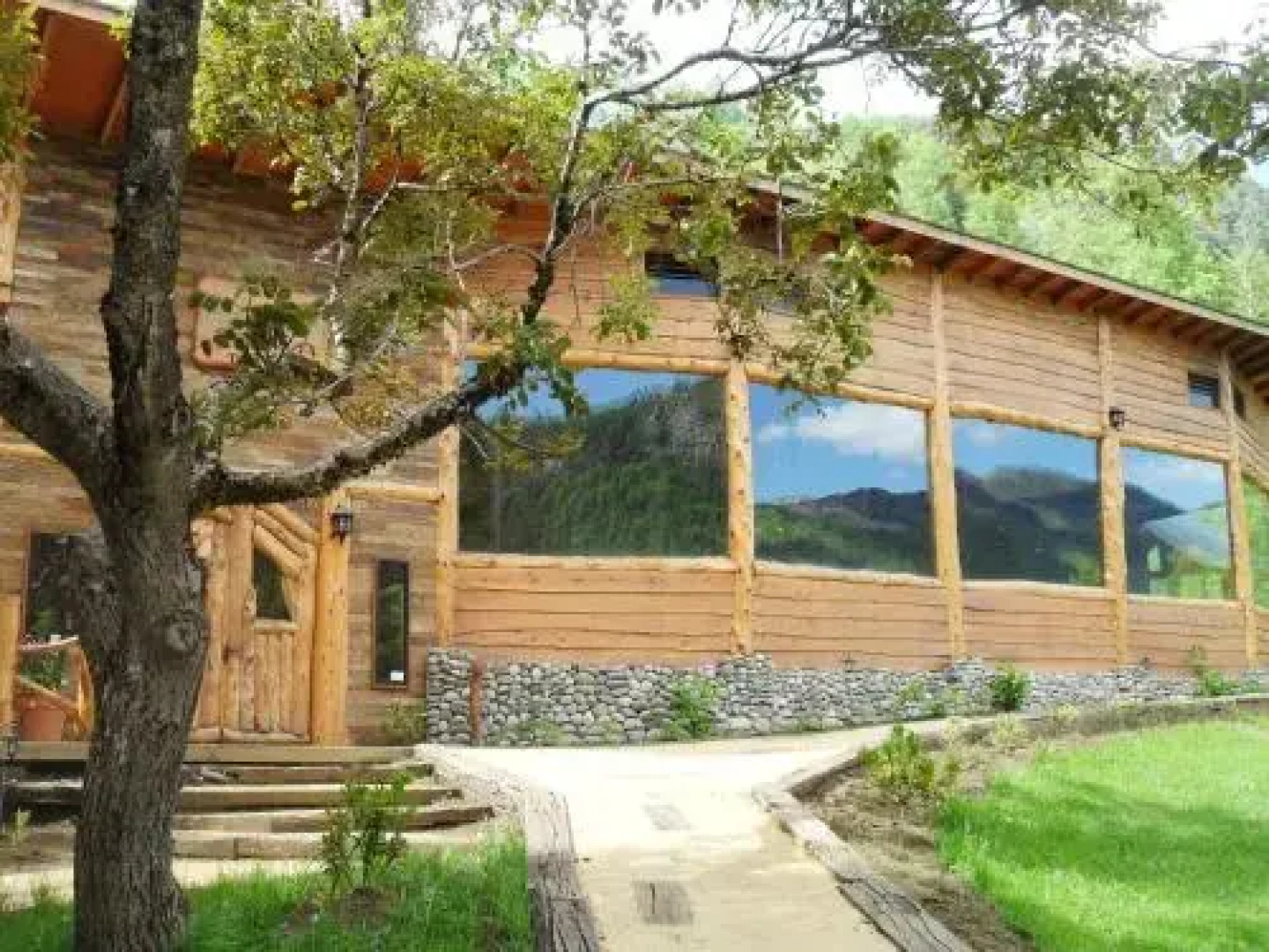 Peumayen Lodge & Termas