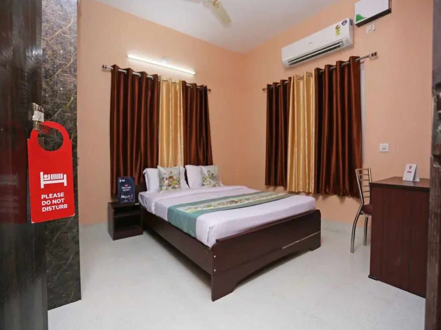 SR Corporate Guest House