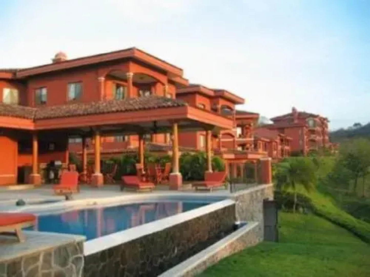 Luxury 3BR Condo with nice Oceanviews - Boug 1204