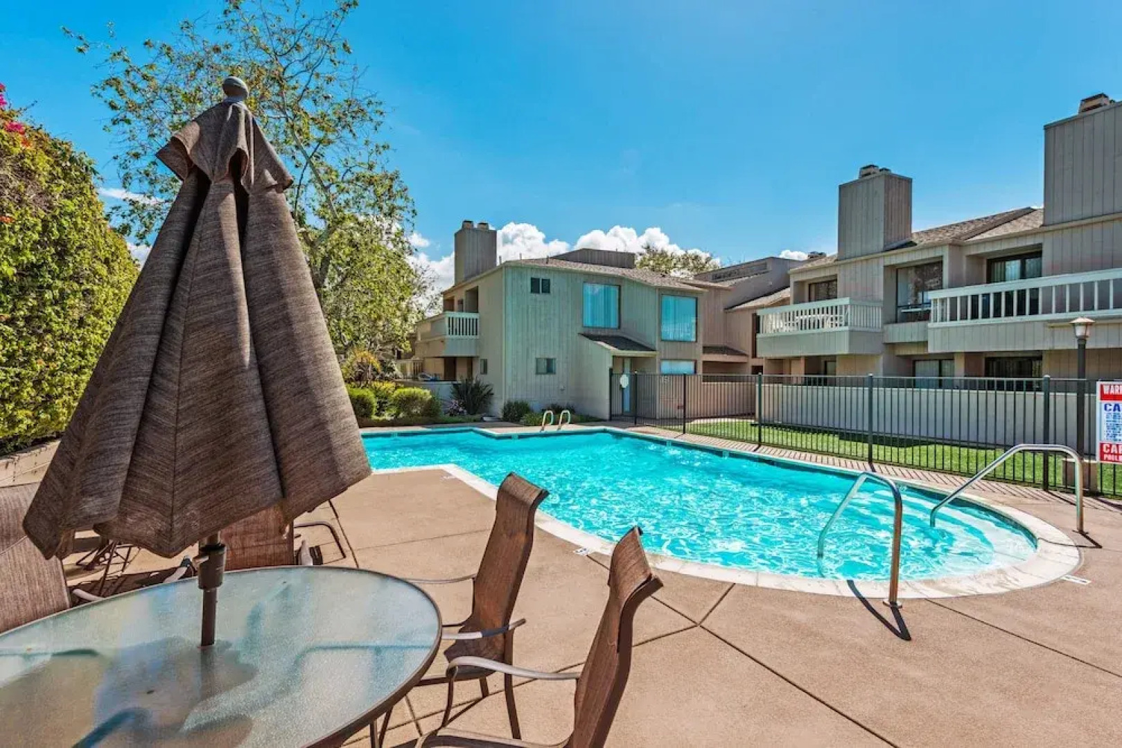 South Sierra Condominium #54075