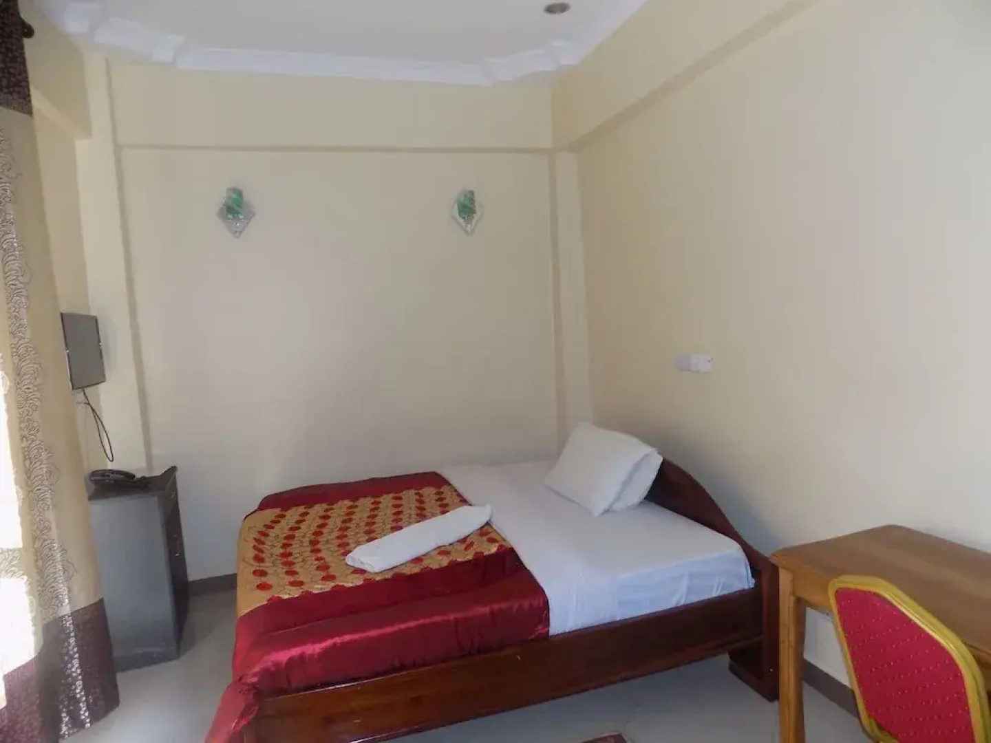 Machare British Hotel