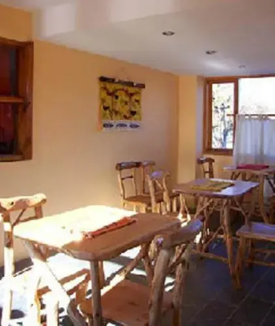 Hosteria y Cabañas Casa de Piedra