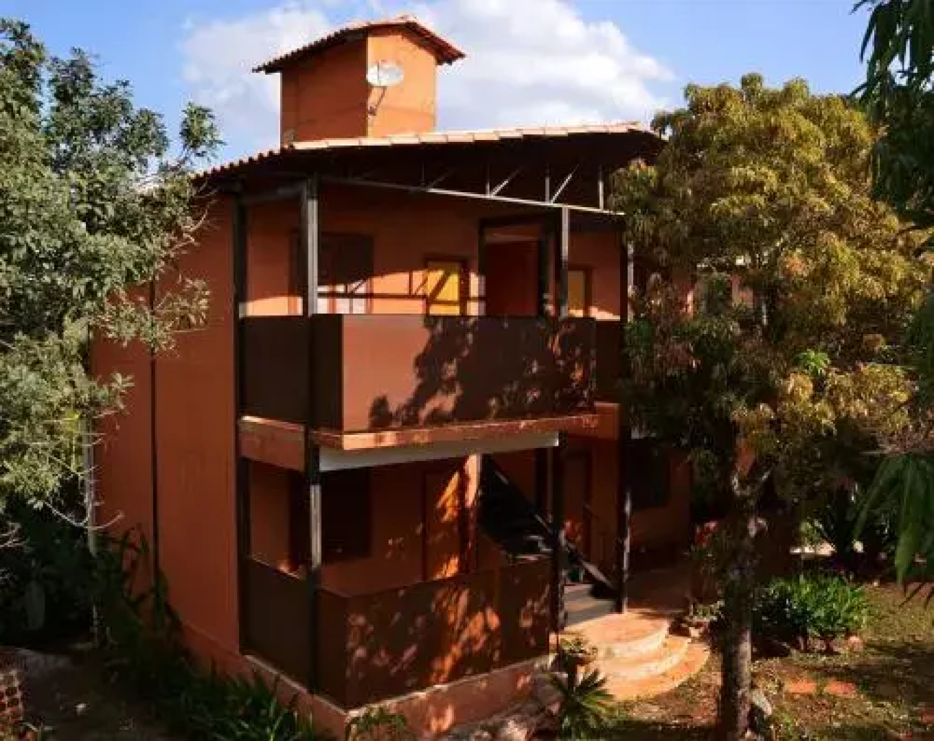 Tiô Isolda Artes & Hospedaria