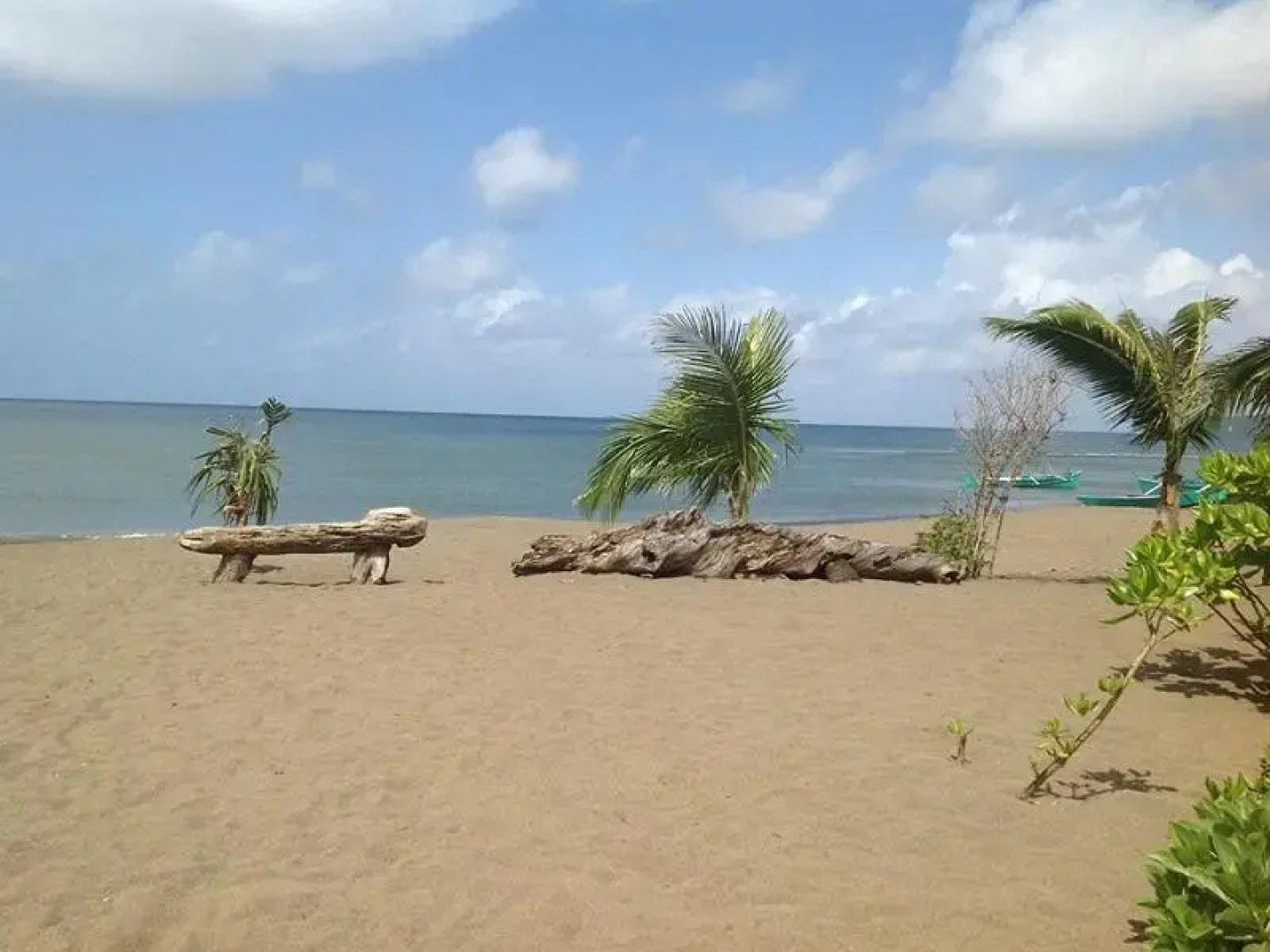 Costa Carina Beach Front Resort