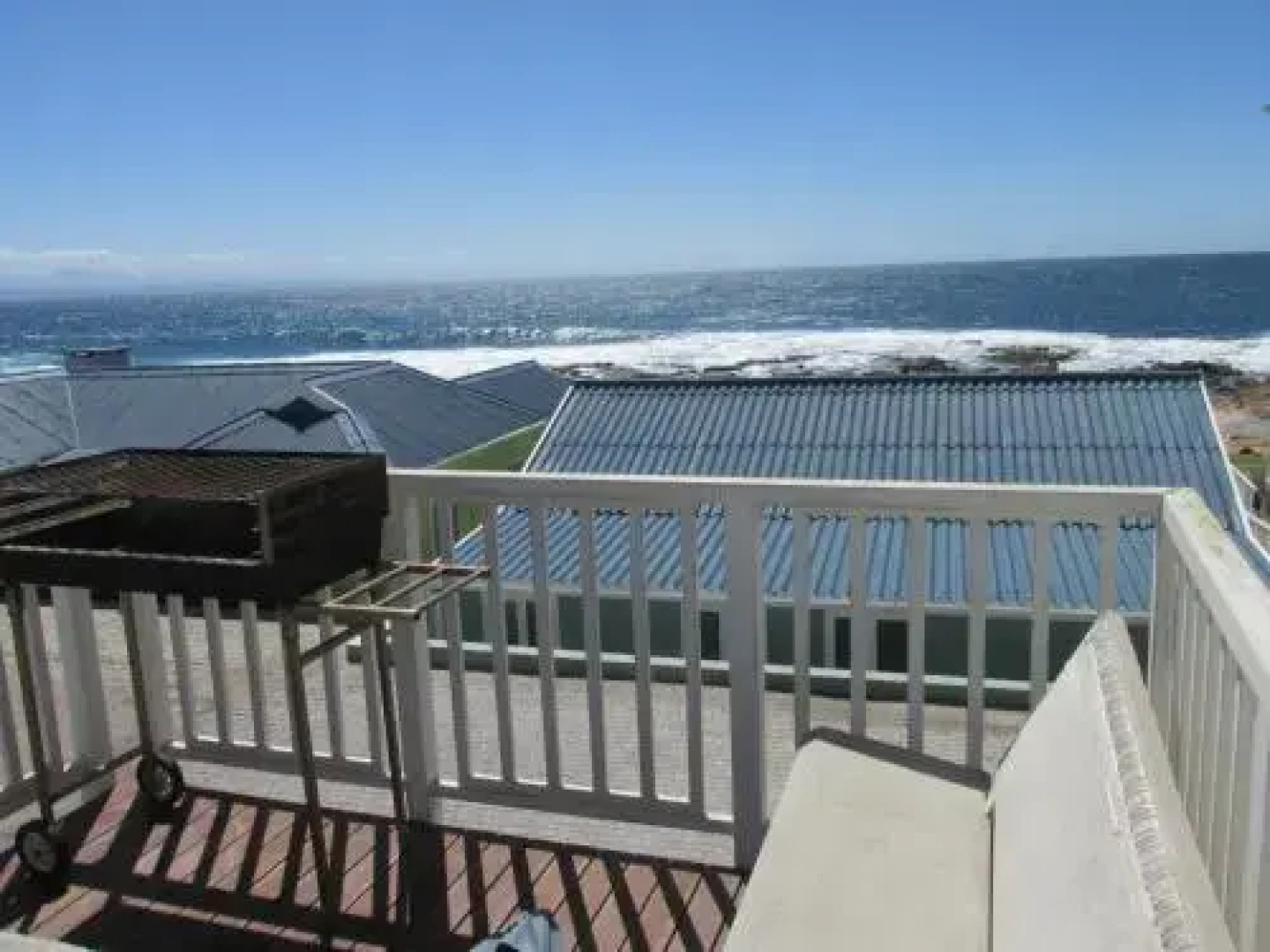 Point Village Accommodation - Snowdove