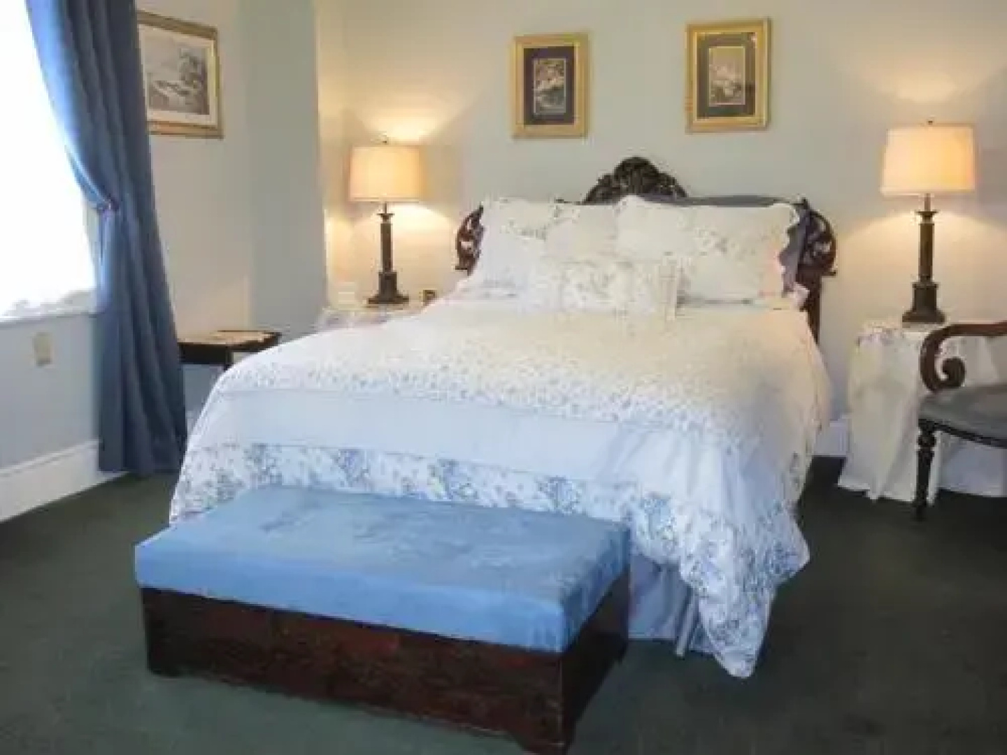Green Woods Inn