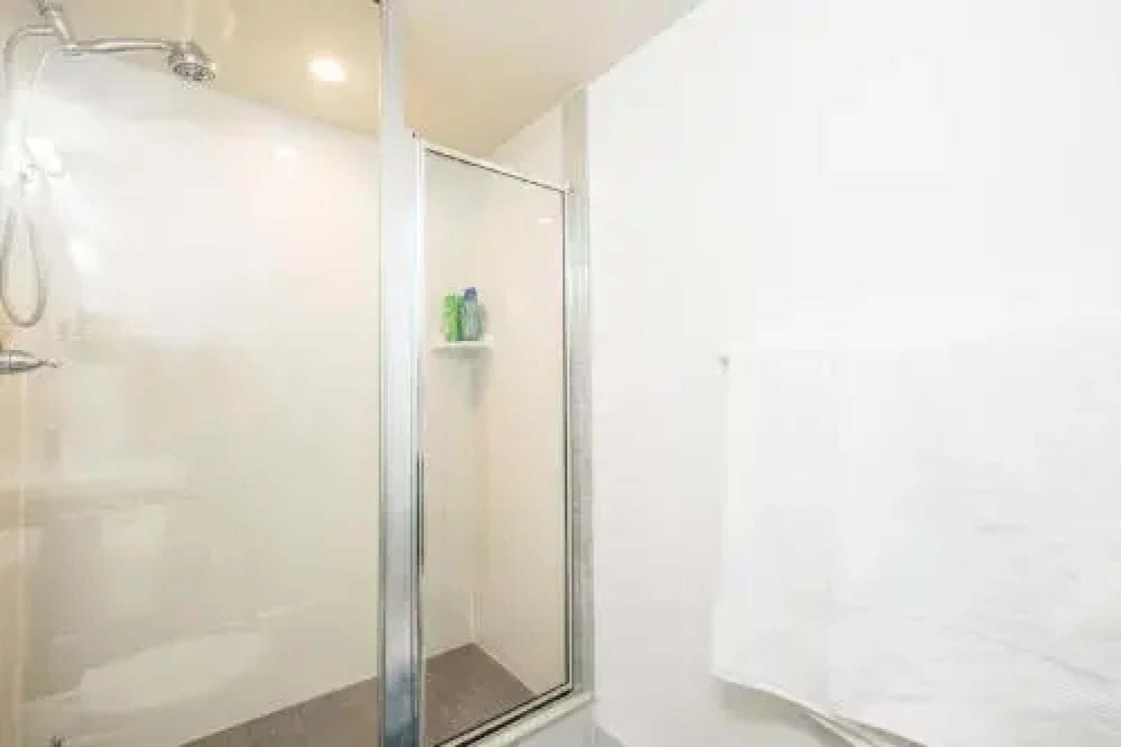 JP Stays - Elegant Luxury Suite