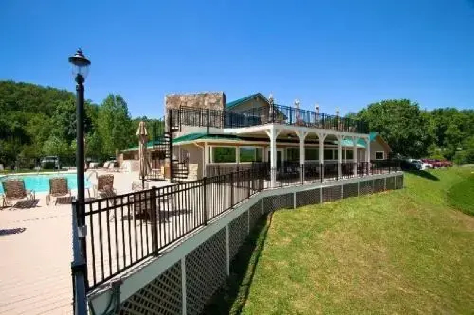 Owls Landing - 2 Br home by RedAwning