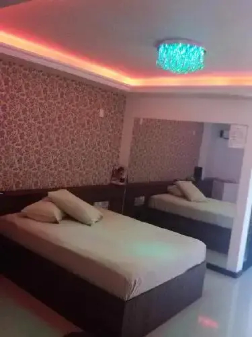 Petit Amour Motel