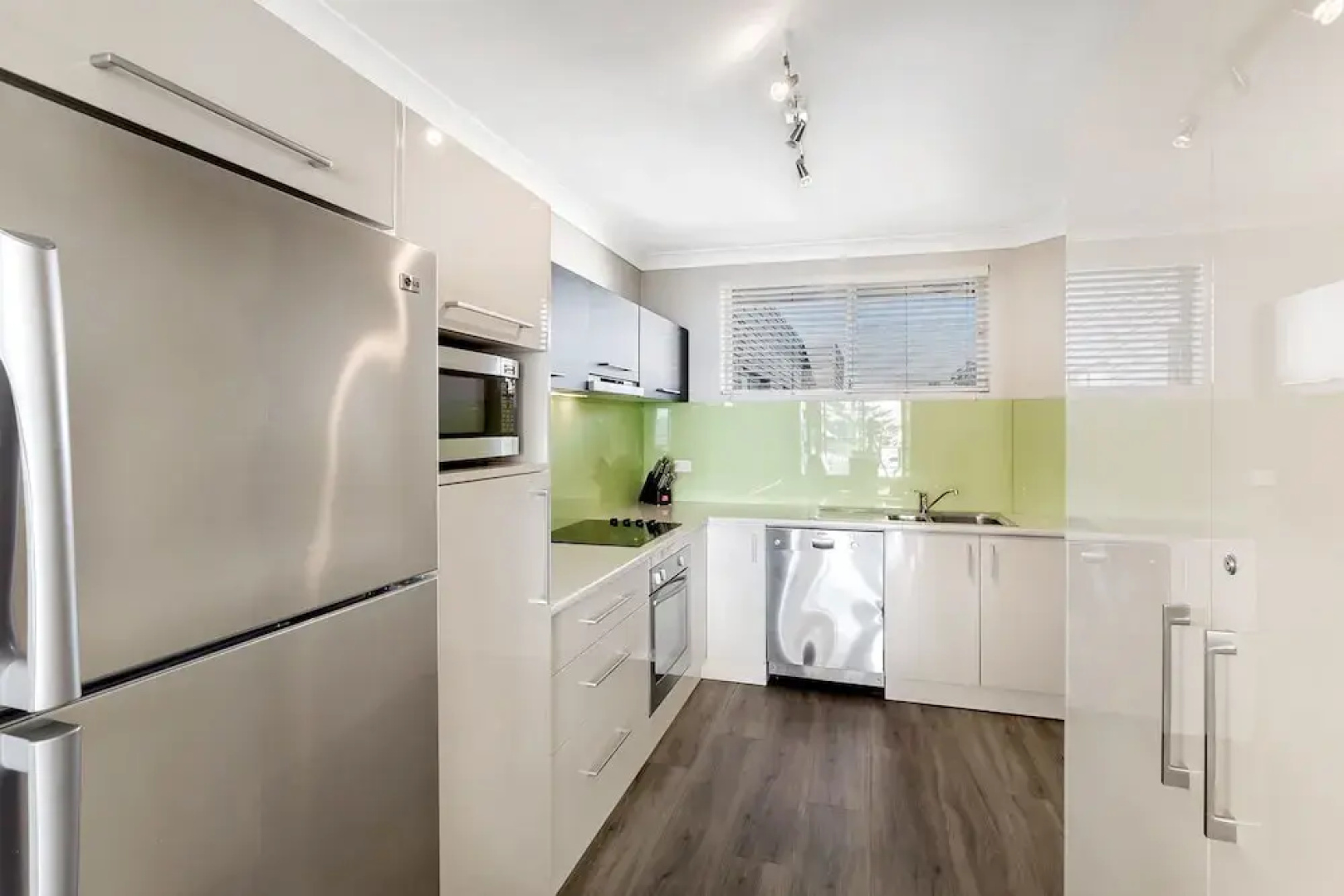 Ronald Avenue, Sundeck,  Unit 08, 51