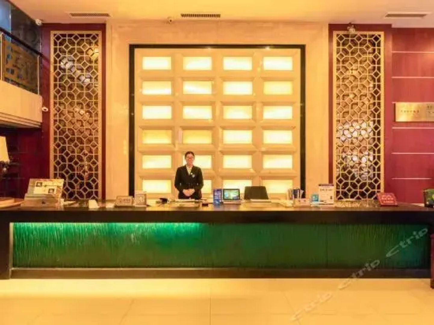 世纪盛业大酒店(宁波联丰店)