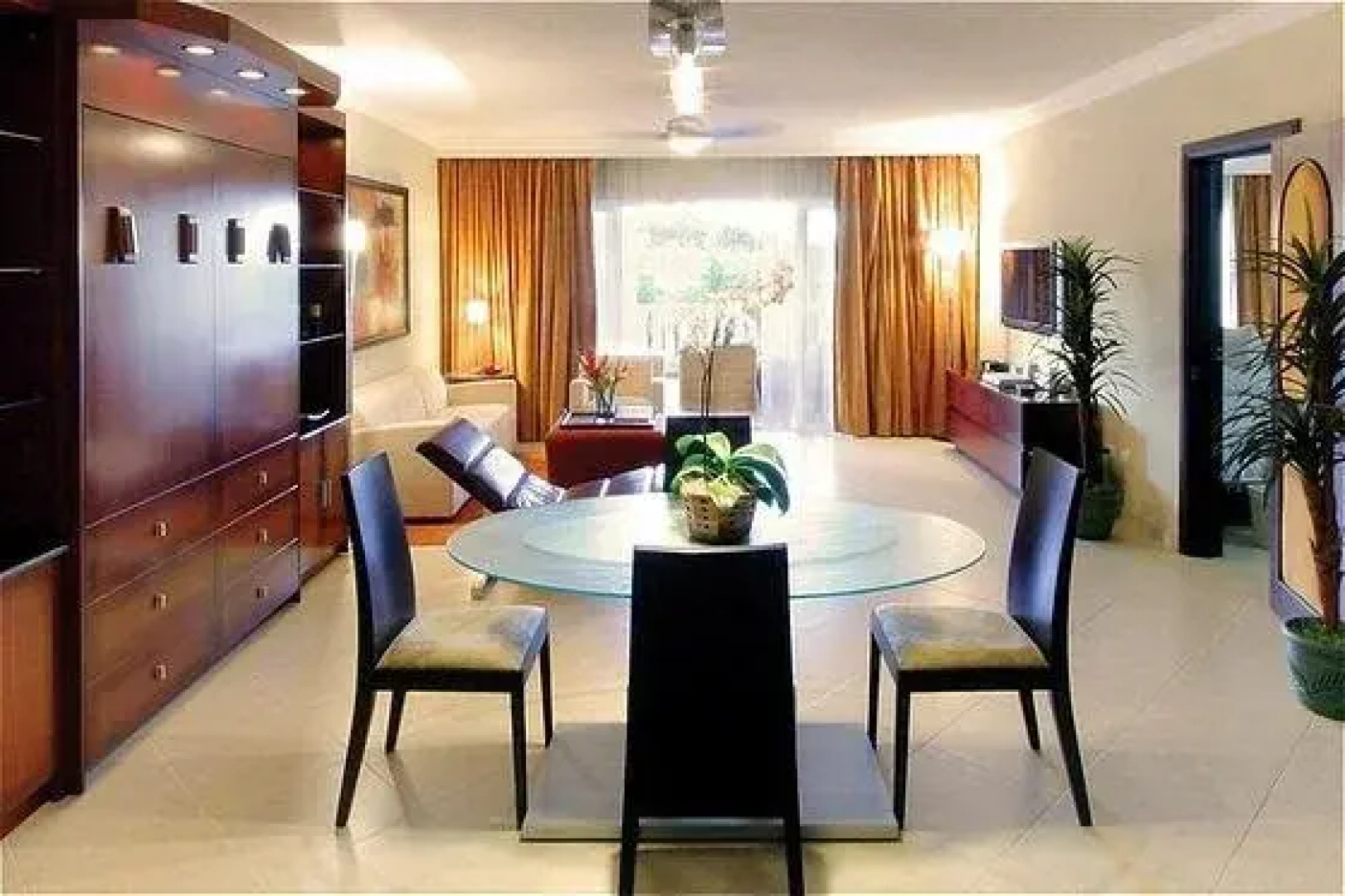 Crown Residence Suites by Lifestyle Kosher