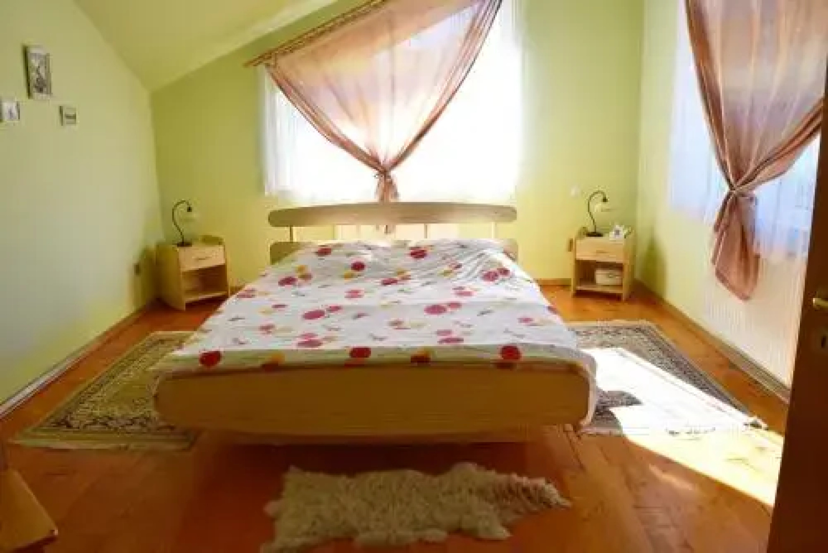 Pensiunea In deal La Lupi